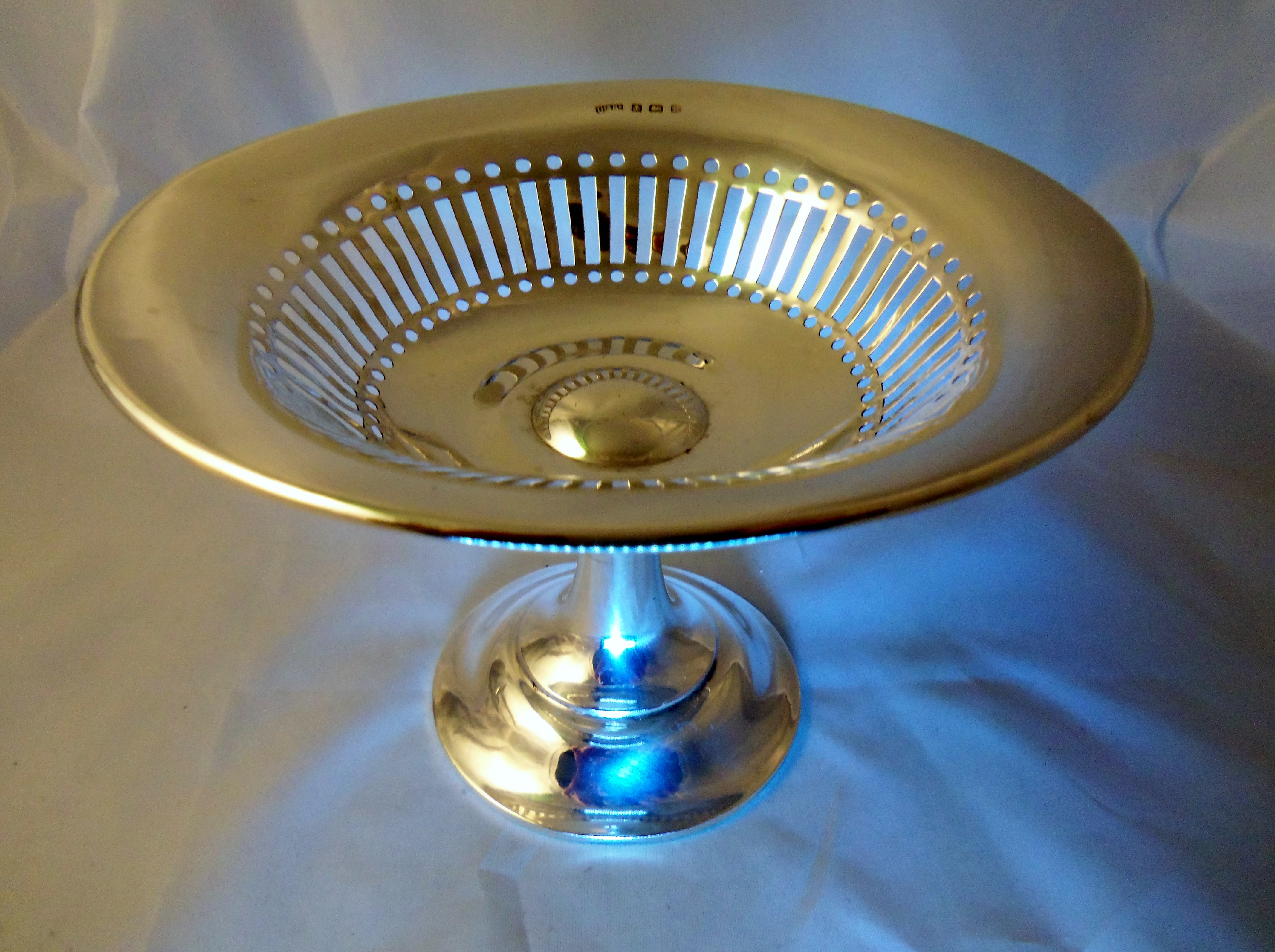 EDWARDIAN HALLMARKED SILVER PEDESTAL COMPORT 1909 (1 of 1)