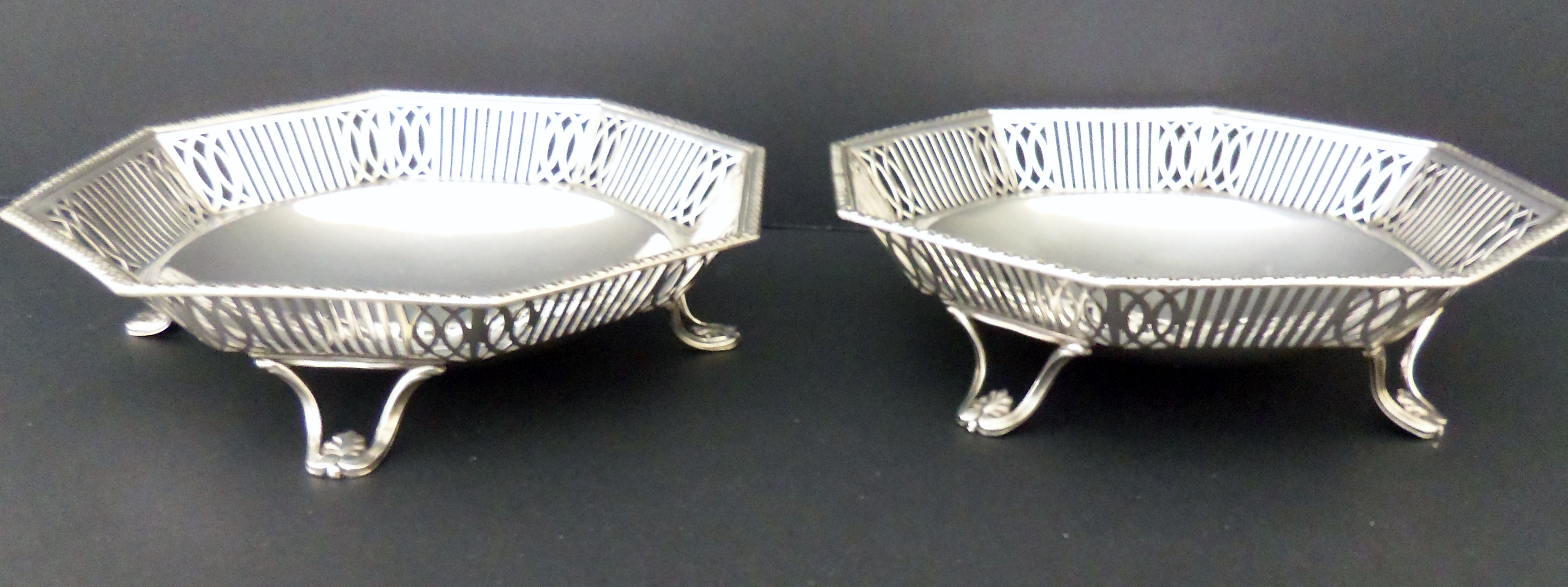 Pair of Octagonal Silver Dishes / Bowls c.1925 (1 of 1)
