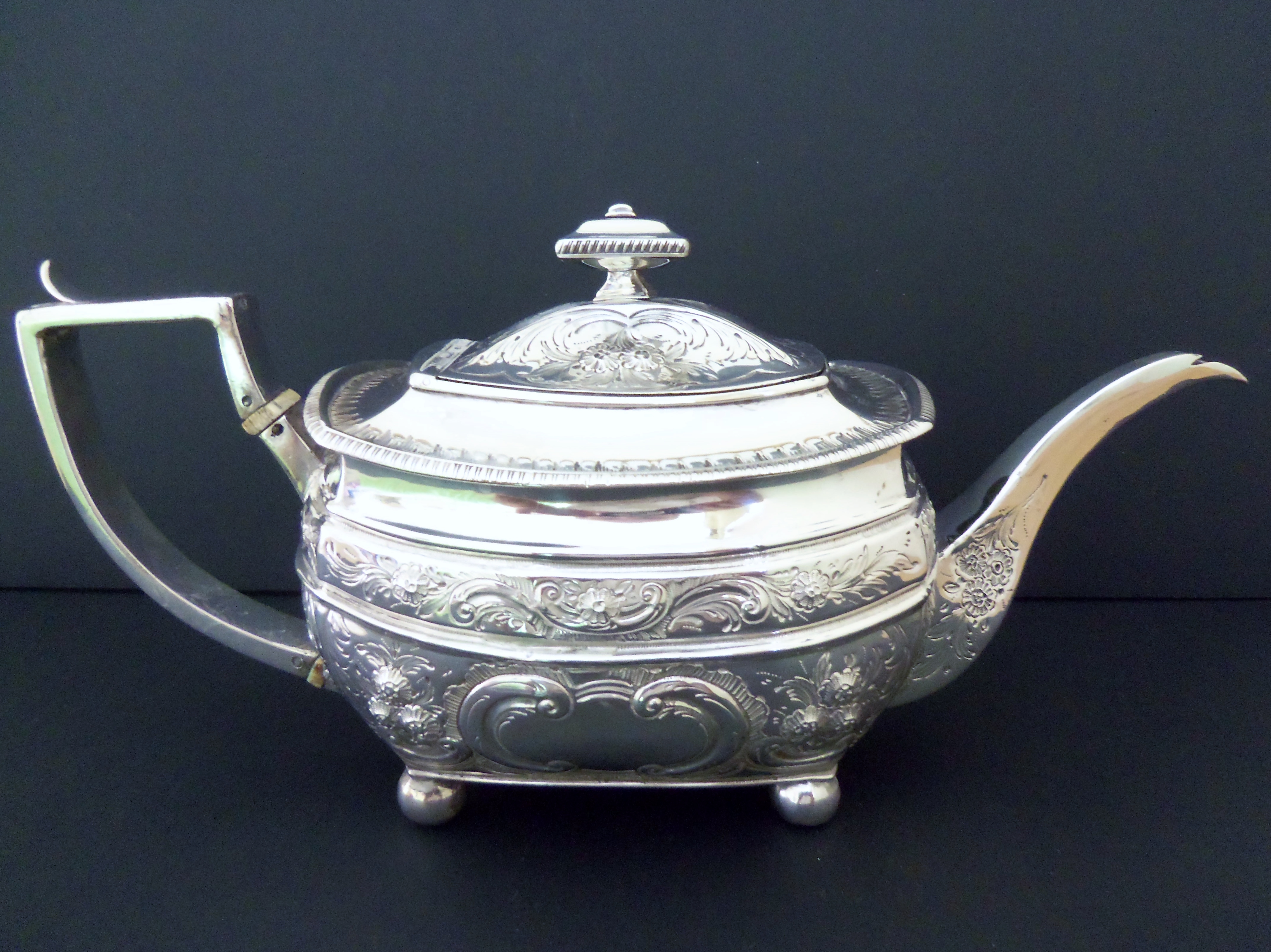 ANTIQUE GEORGE 111 SILVER TEAPOT - 1808 (1 of 1)