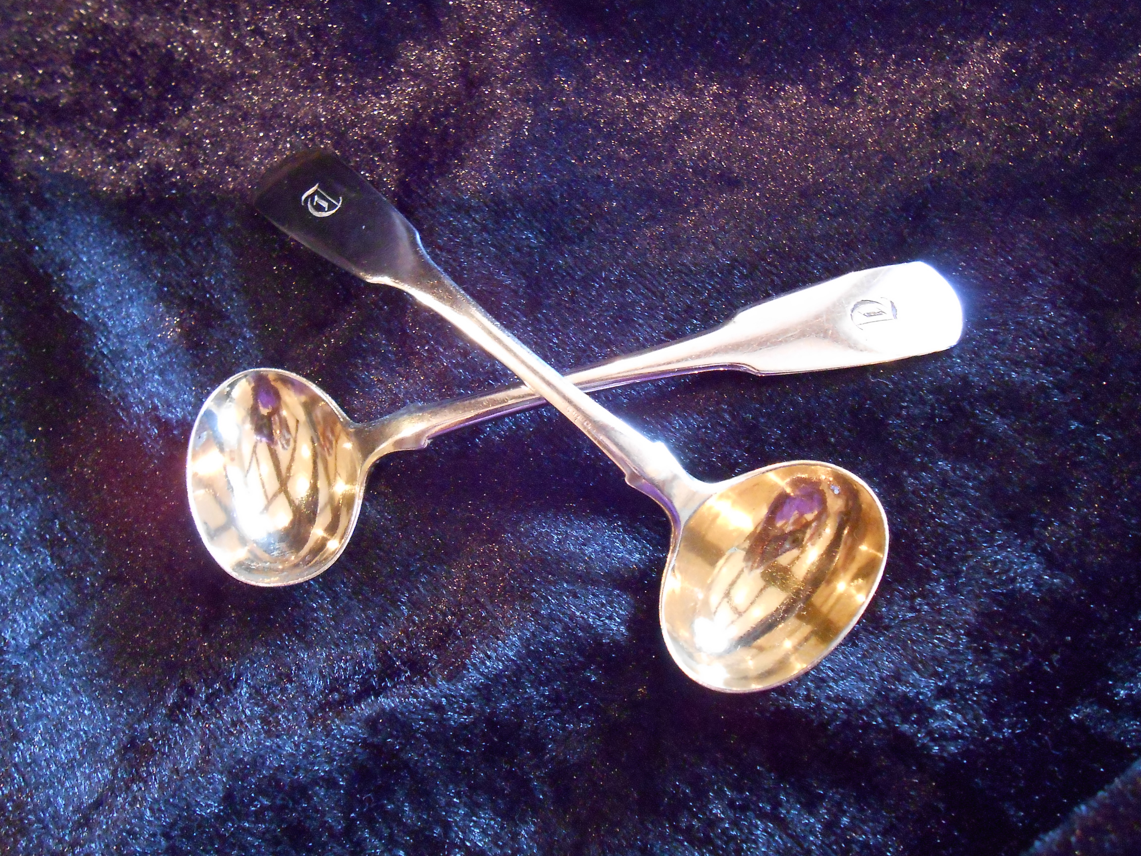 Pair of Antique Georgian Salt Spoons Edinburgh 1820 (1 of 1)