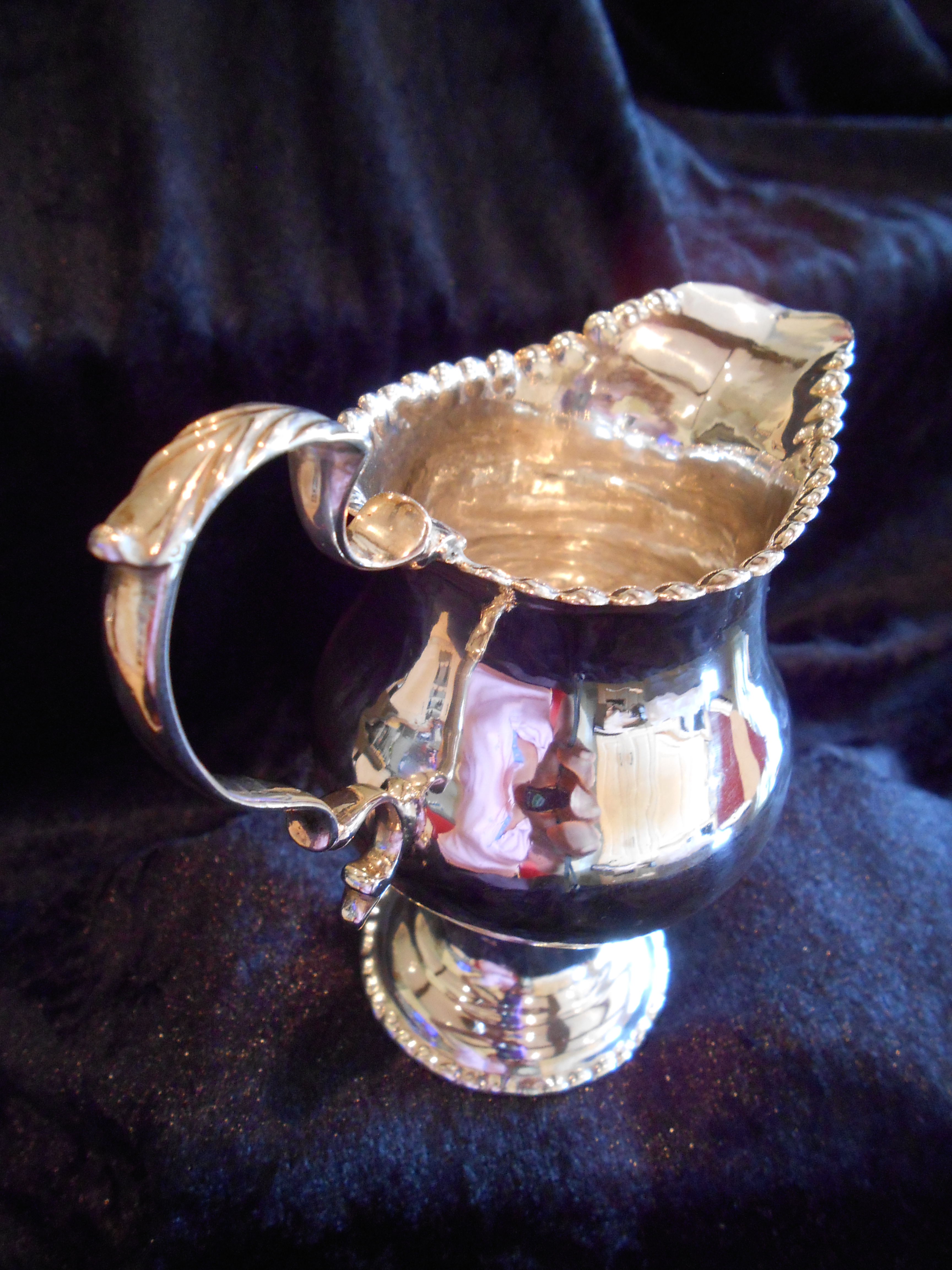 Elegant Solid Silver Antique George III Cream Jug 1768 (1 of 1)