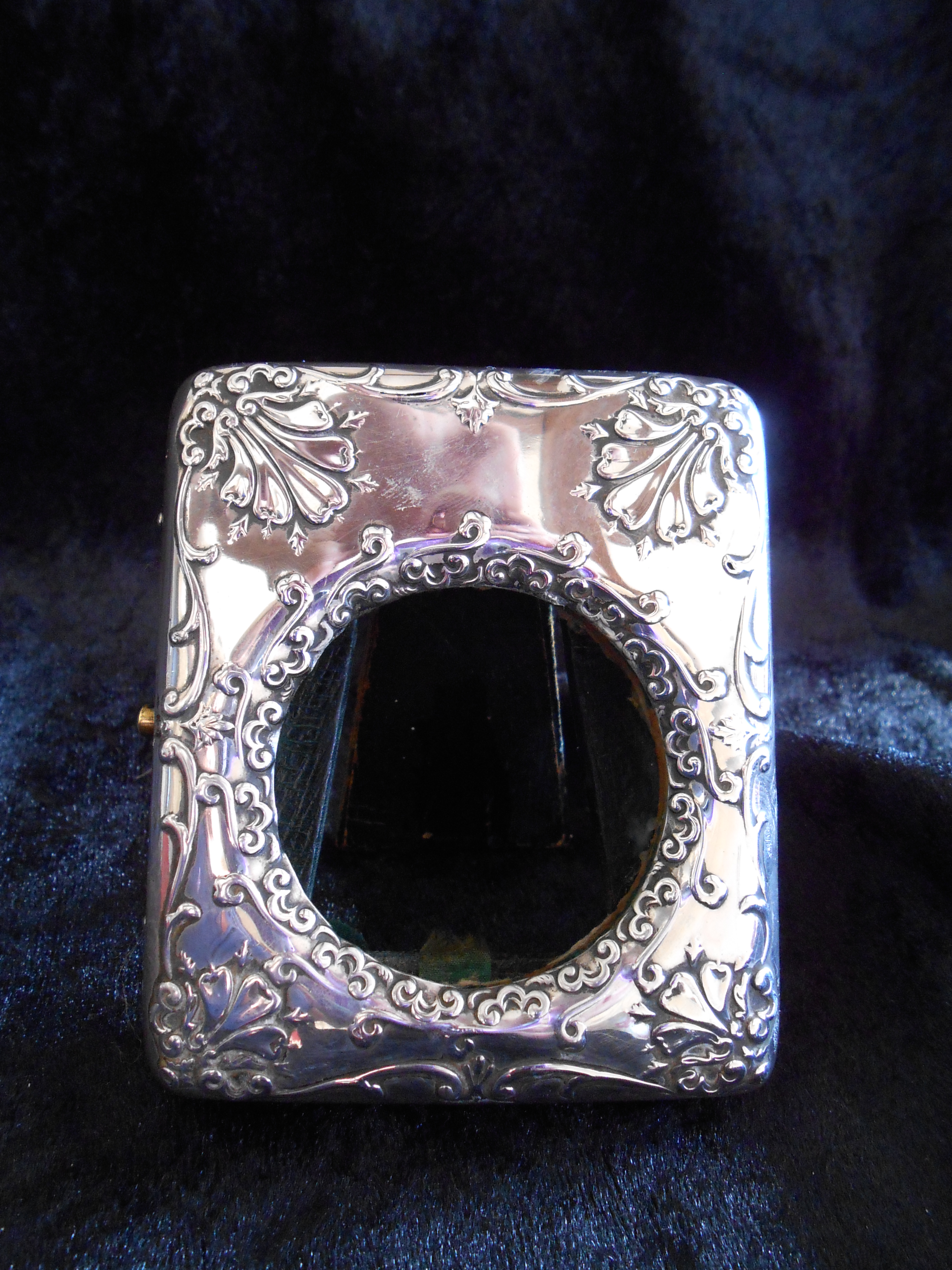 Solid Silver-Fronted Pocket Watch Stand 1902 (1 of 1)