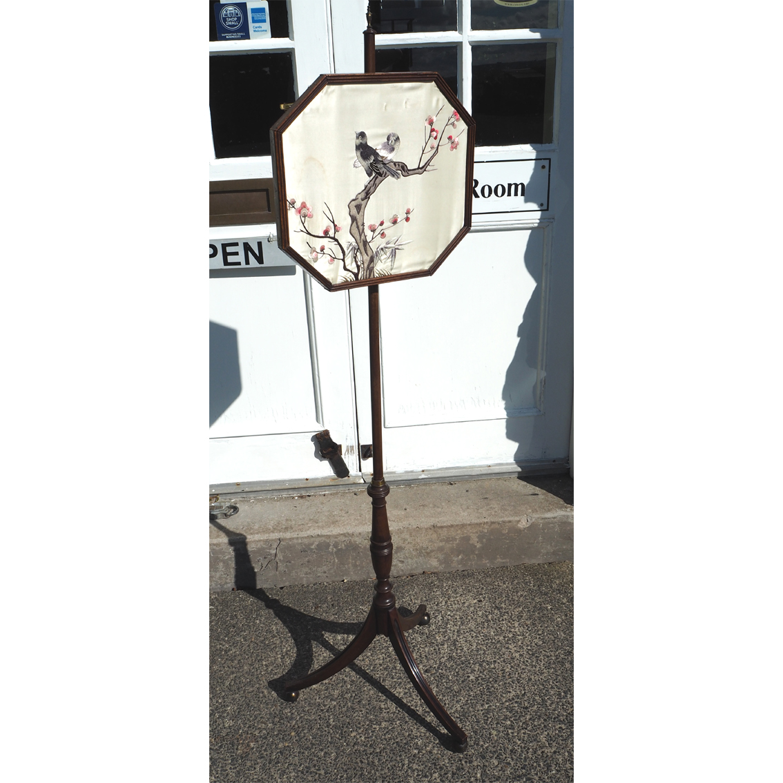 Georgian Mahogany Pole Screen, Nice Base (1 of 4)