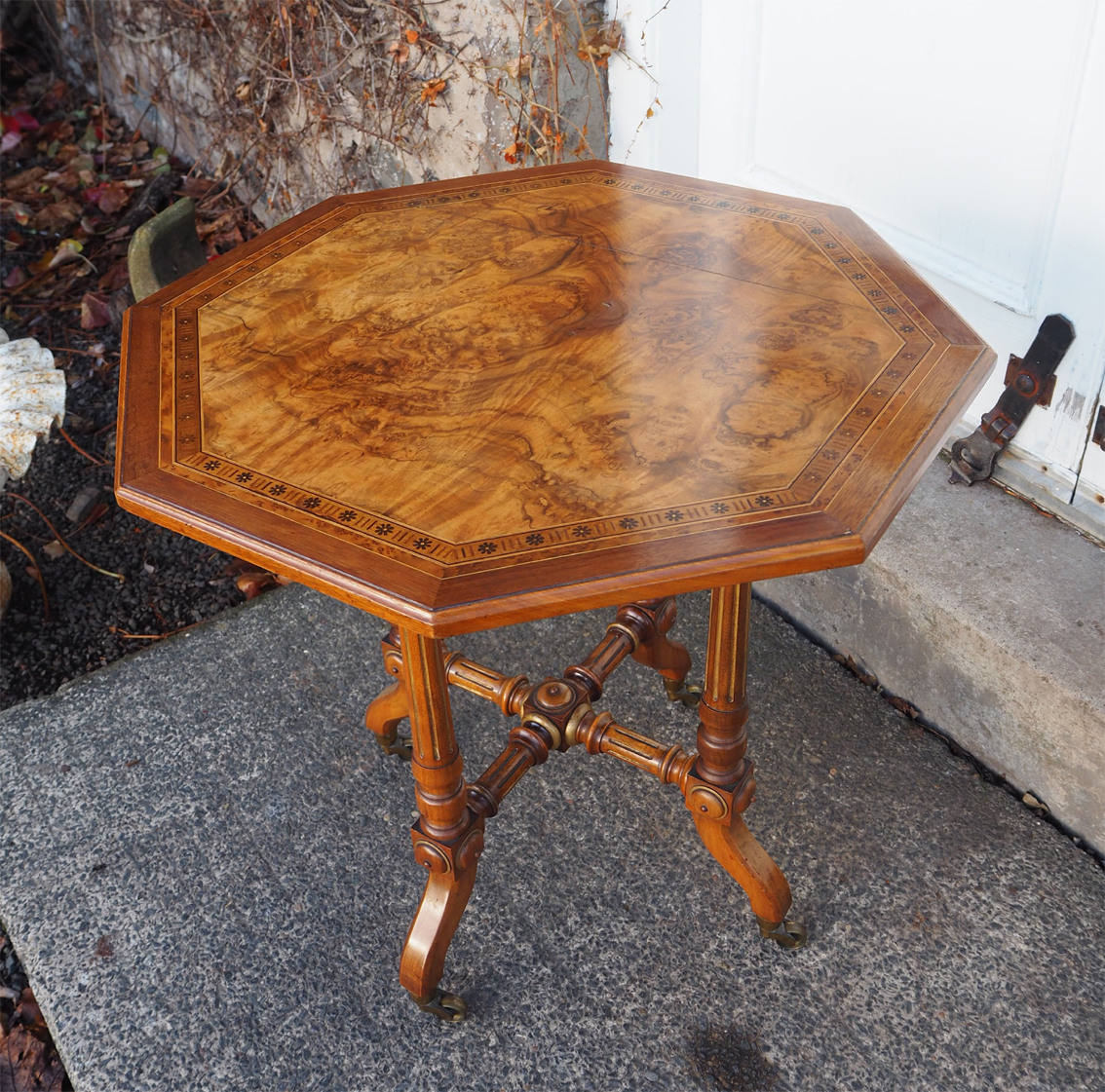 Gillows Burr Walnut Octagonal Coffee Table (1 of 1) Gillows Burr Walnut Octagonal Coffee Table (1 of 1)