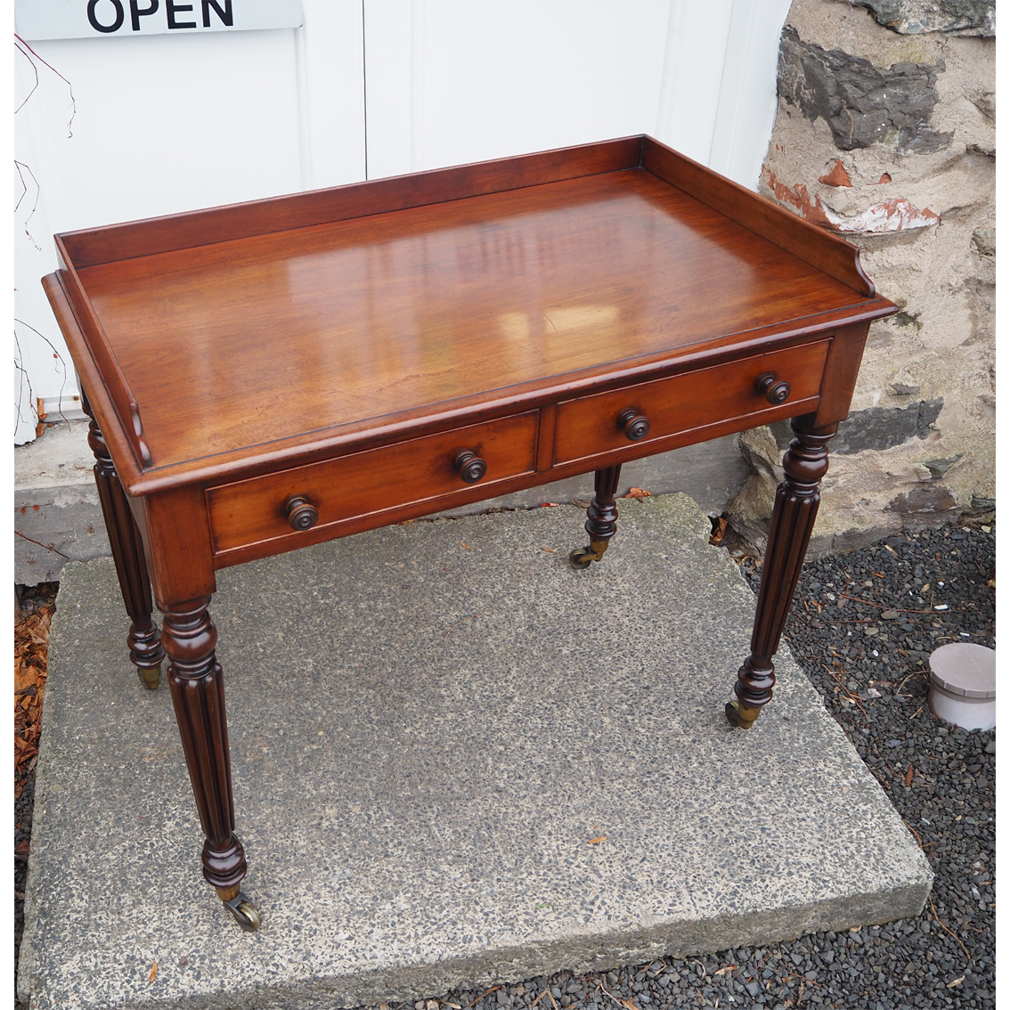 Fine Gillows 2 Drawer Mahogany Table (1 of 1) Fine Gillows 2 Drawer Mahogany Table (1 of 1)