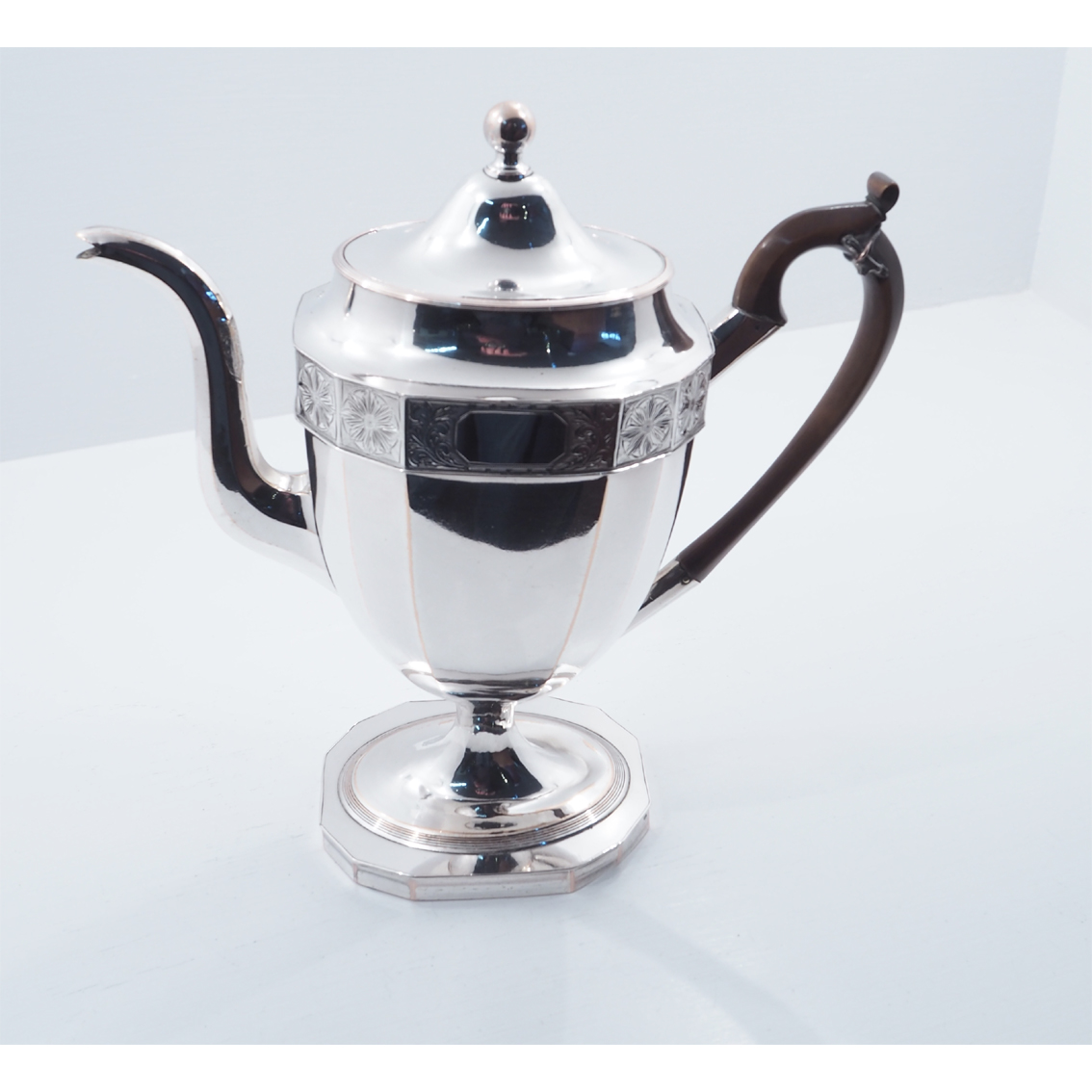 Large Georgian Sheffield Plate Coffee Pot (1 of 7)