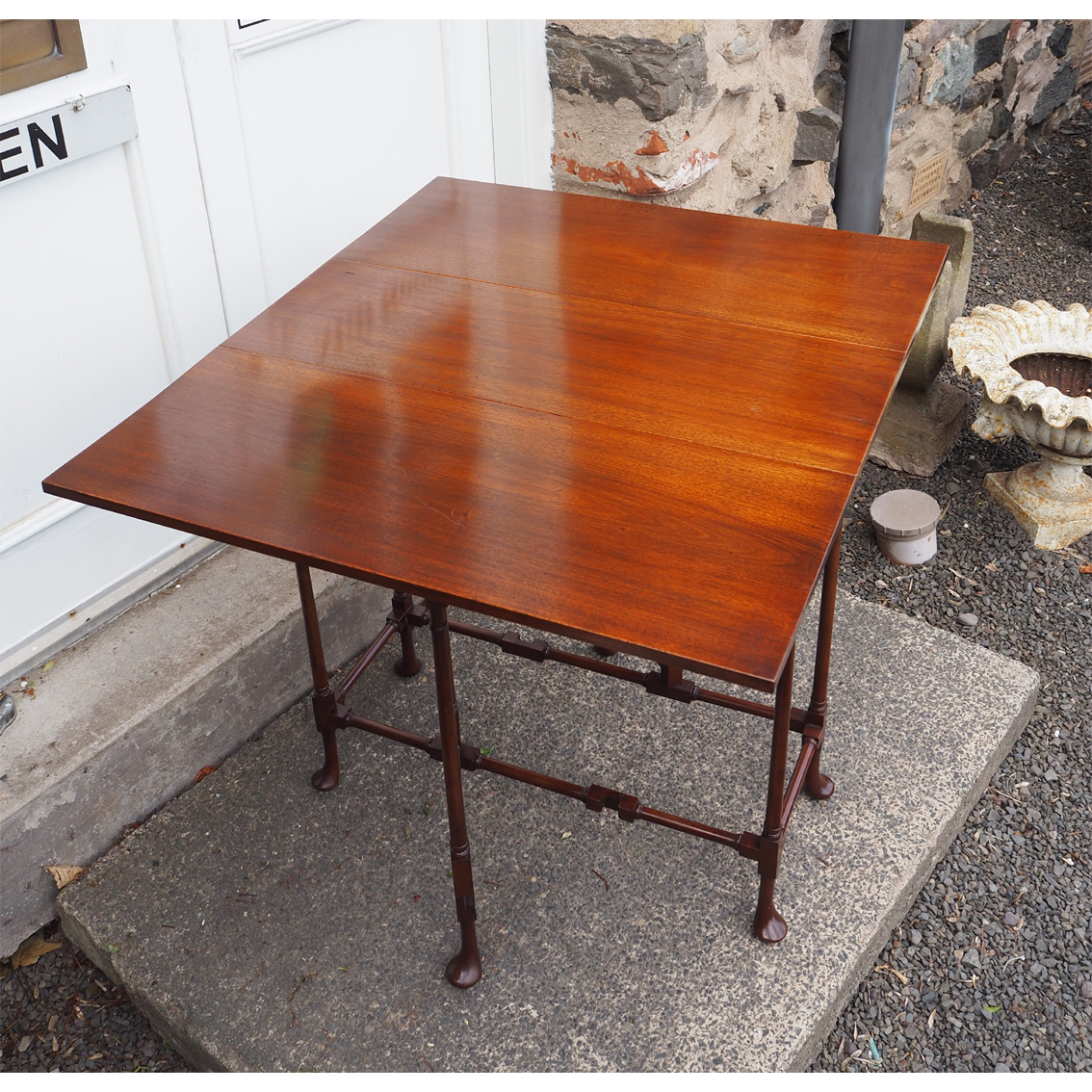 George III Style Mahogany Spider Leg Table (1 of 1) George III Style Mahogany Spider Leg Table (1 of 1)