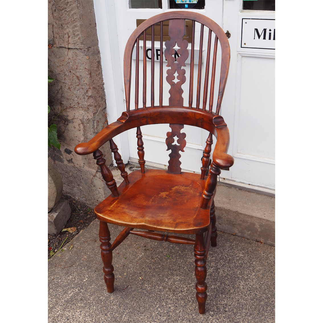 Fine Yew-Wood & Beech High Back Windsor Chair (1 of 1) Fine Yew-Wood & Beech High Back Windsor Chair (1 of 1)