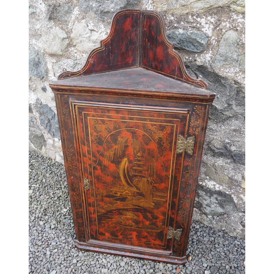 Queen Anne Lacquered Corner Cabinet (1 of 7) Queen Anne Lacquered Corner Cabinet (1 of 7)