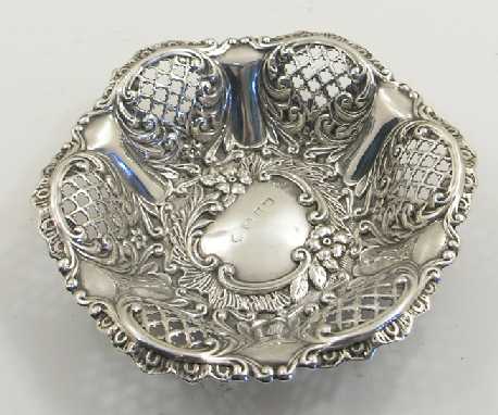 Pretty Victorian Fretted Silver Bonbon Dish c.1899 (1 of 1) Pretty Victorian Fretted Silver Bonbon Dish c.1899 (1 of 1)
