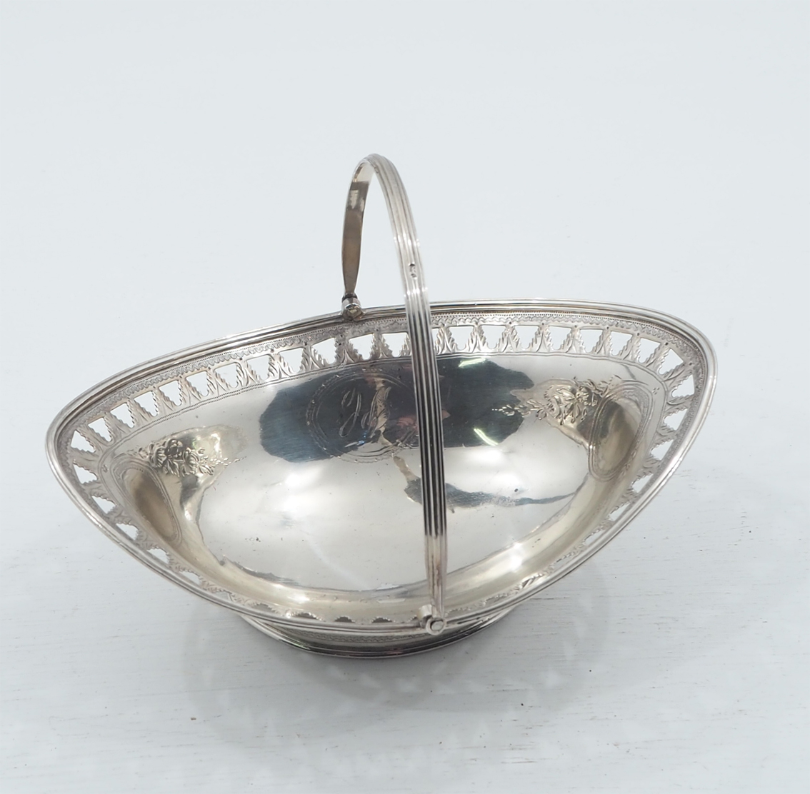 Good William IV Silver Oval Shape Basket (1 of 1) Good William IV Silver Oval Shape Basket (1 of 1)