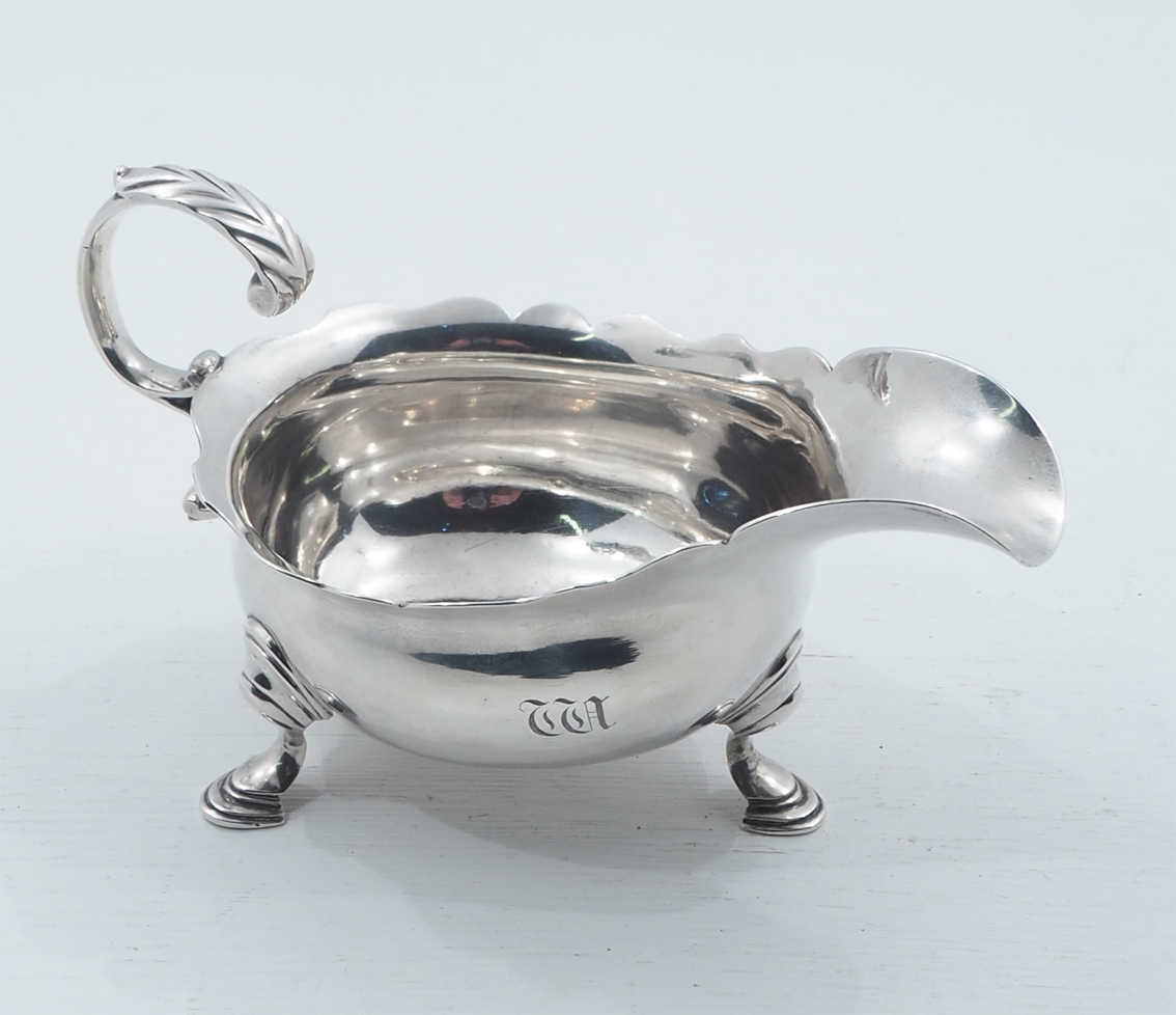 Superb George II Silver Sauce Boat London 1750 (1 of 5) Superb George II Silver Sauce Boat London 1750 (1 of 5)