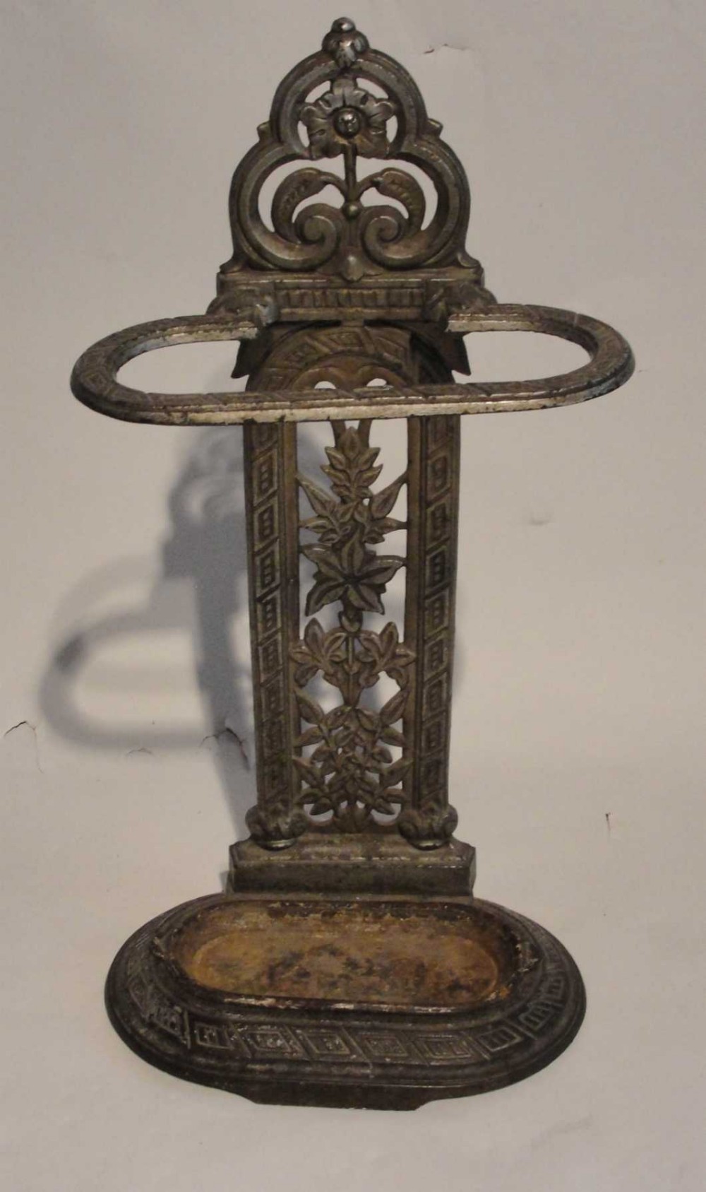 Victorian cast iron stick stand (c.1880) (1 of 1)