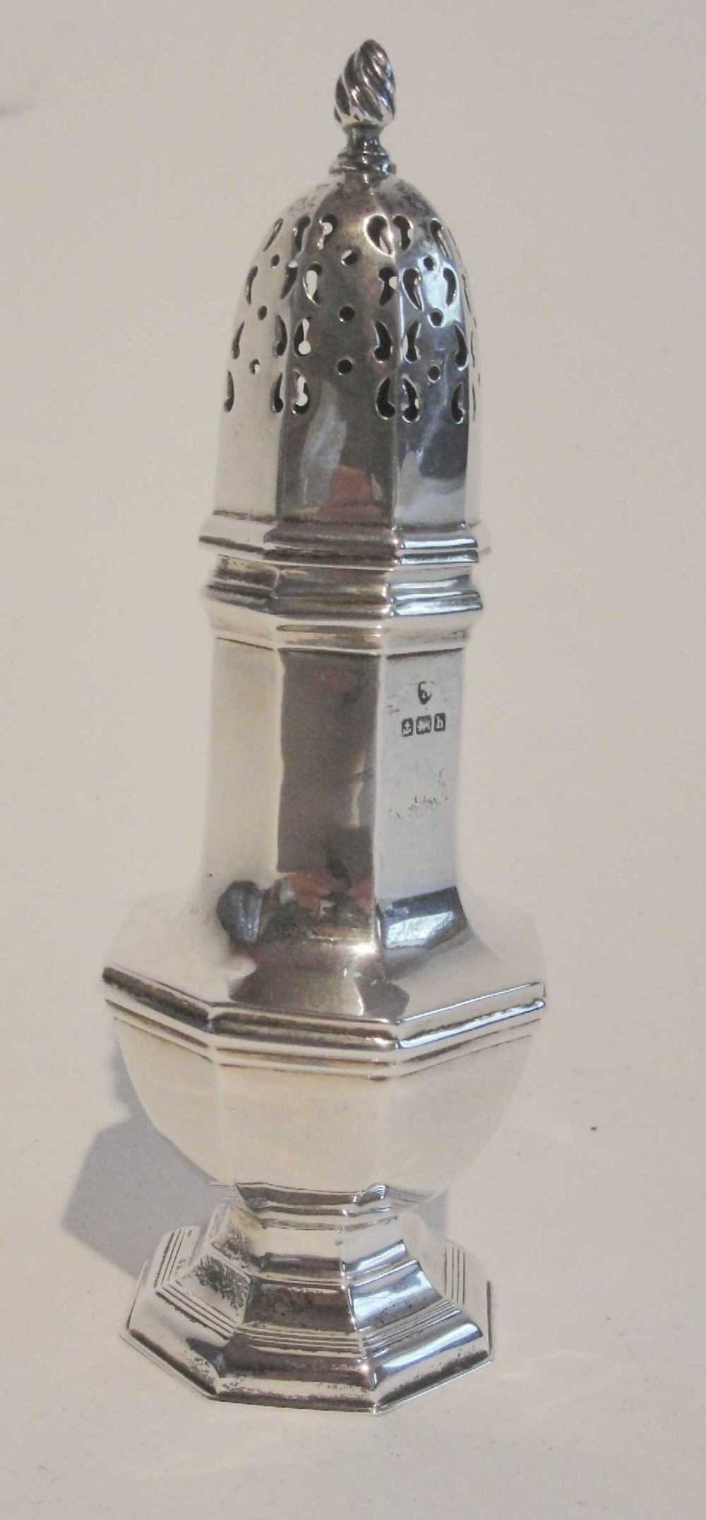 Edwardian Silver Sugar Caster 1907 (1 of 1)