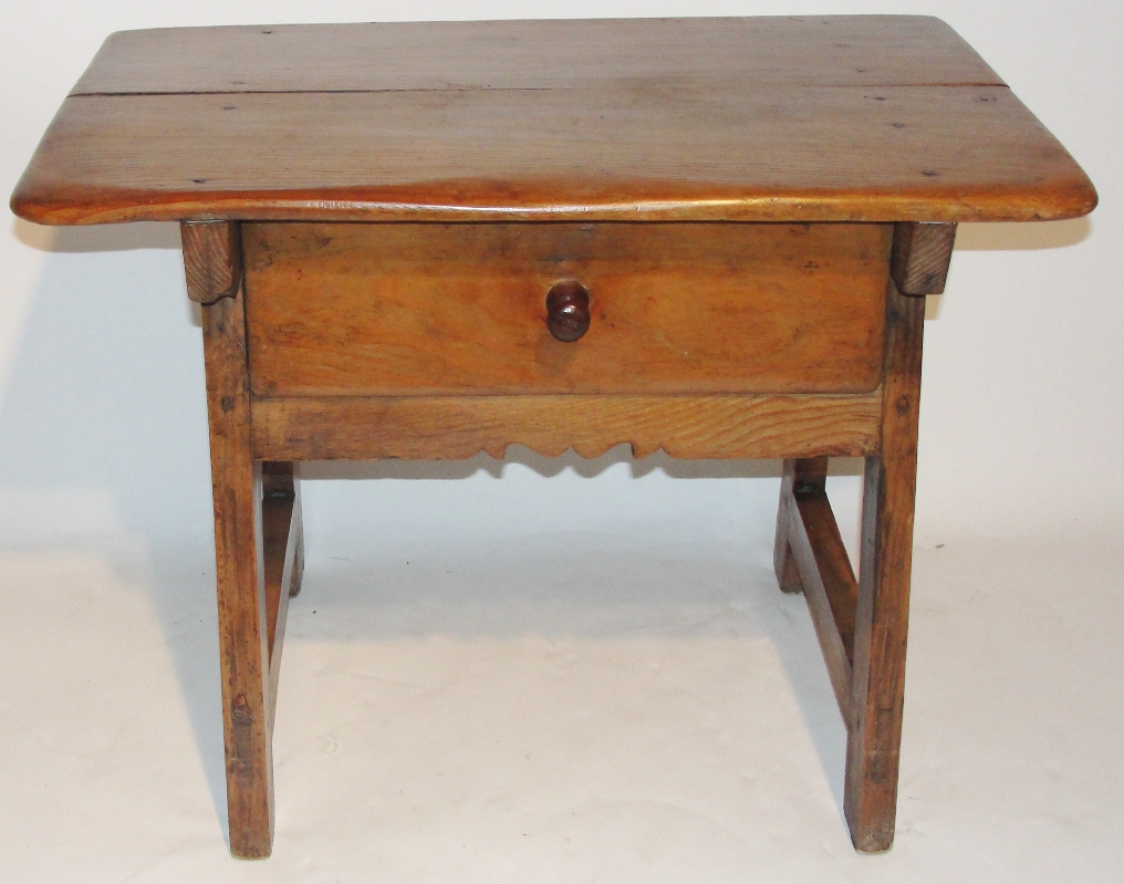 18th Century Spanish Pine Side Table c.1780 (1 of 1)
