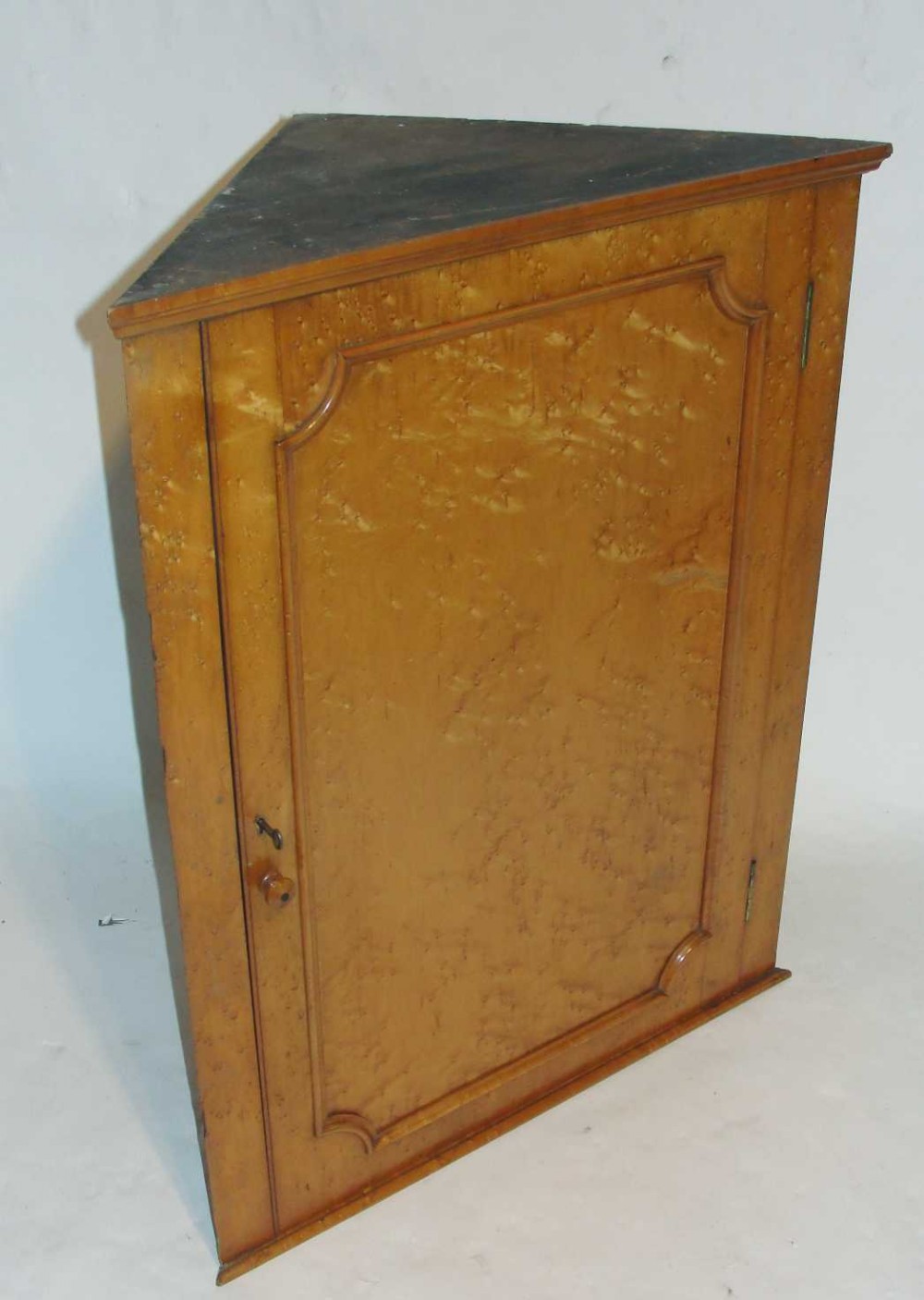 Georgian Maple Corner Cabinet c.1830 (1 of 1)