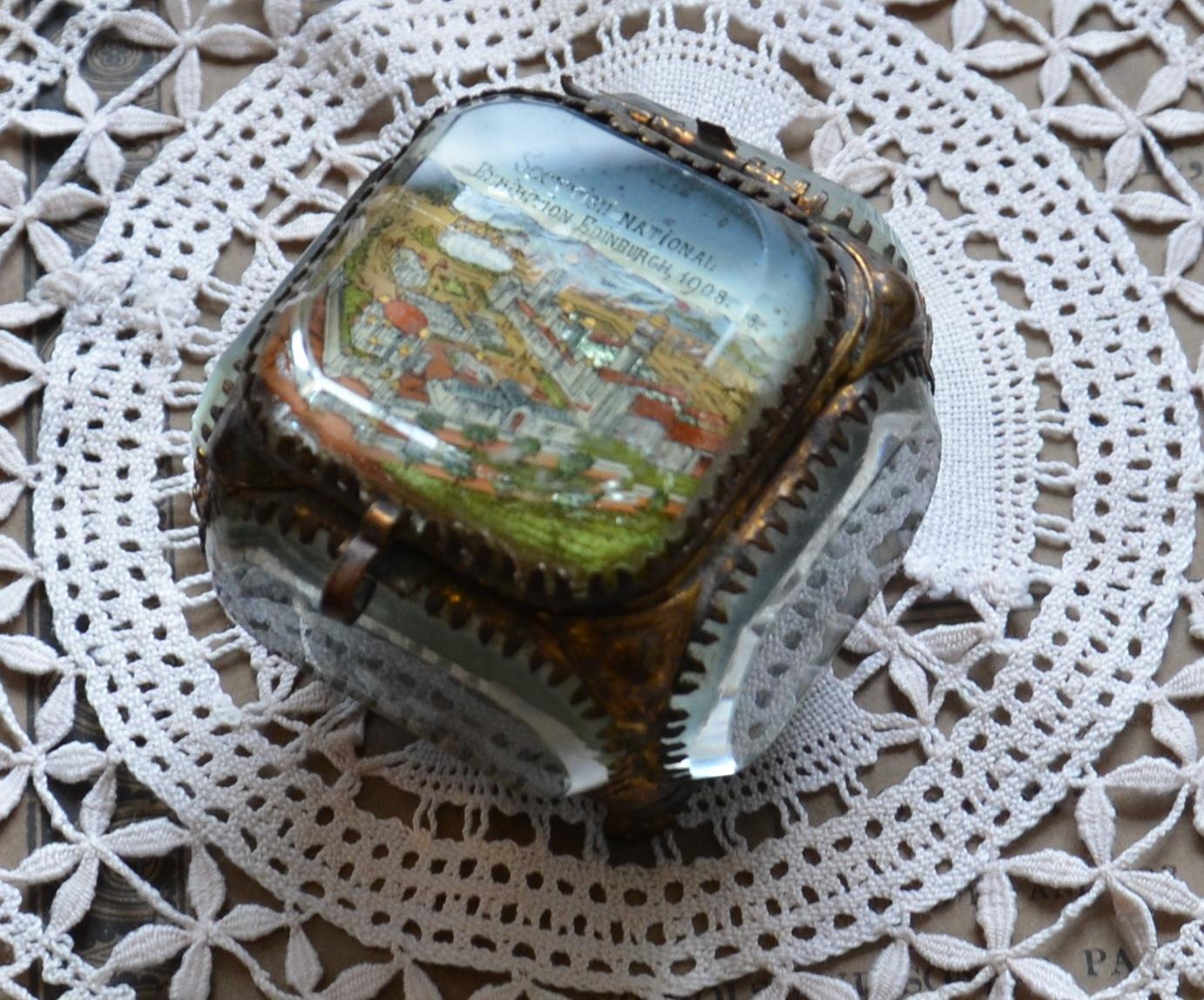 Scottish National Exhibition (1908) - Edinburgh Crystal Jewellery Caskett 2 (1 of 1)