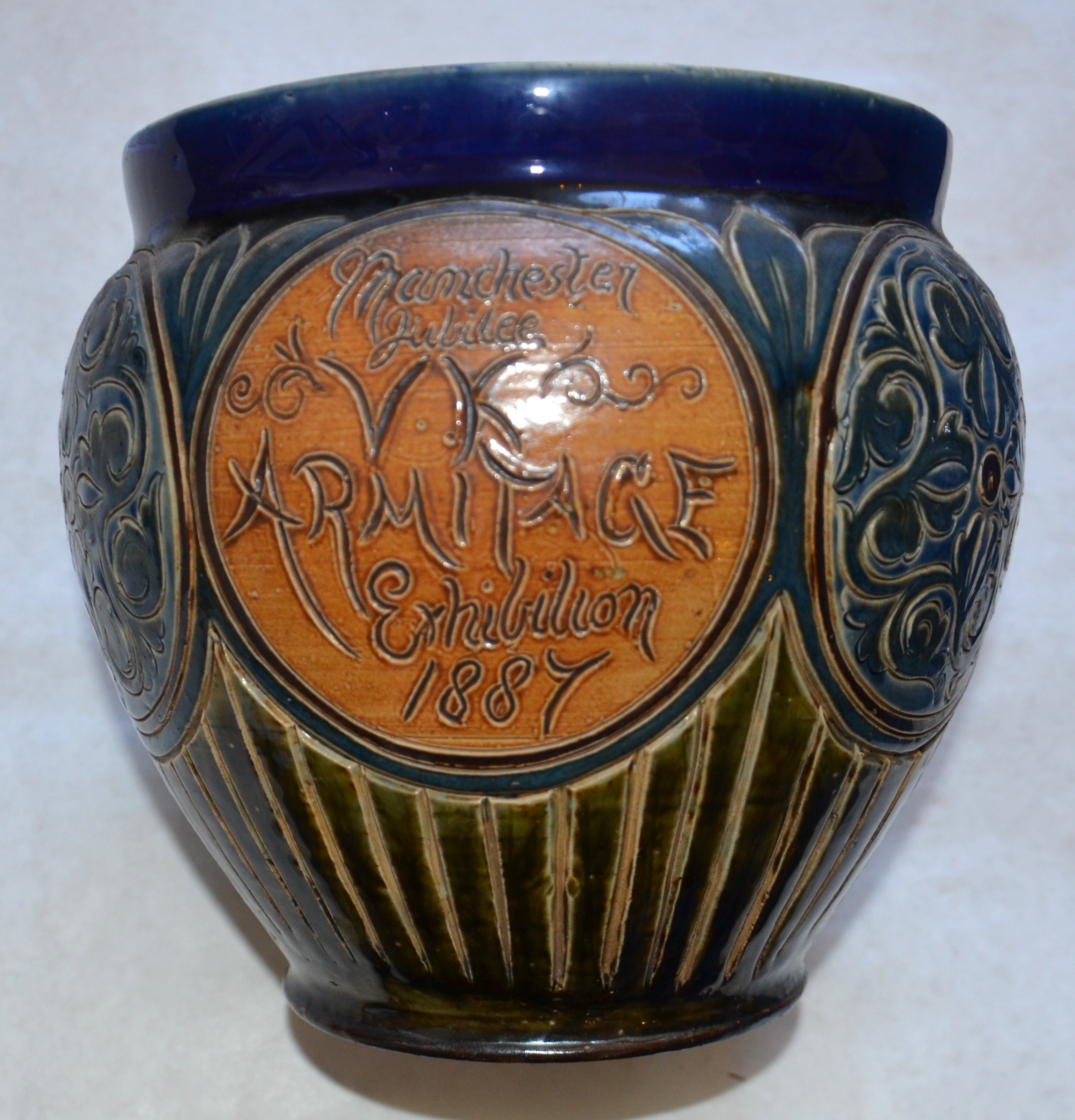 1887 Manchester International Exhibition Doulton Vase /Cricket Interest (1 of 9)