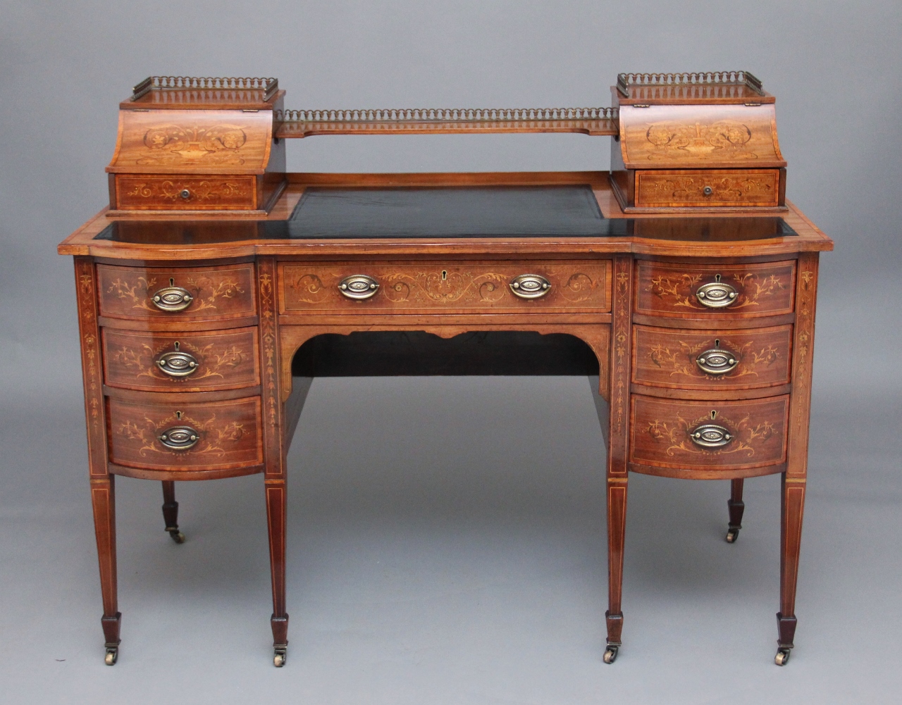 Carlton House Desk (c.1910) (1 of 1)