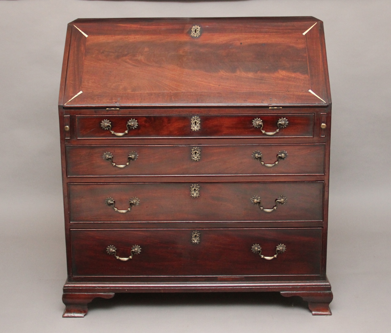 Mahogany Bureau (c.1780) (1 of 1) Mahogany Bureau (c.1780) (1 of 1)