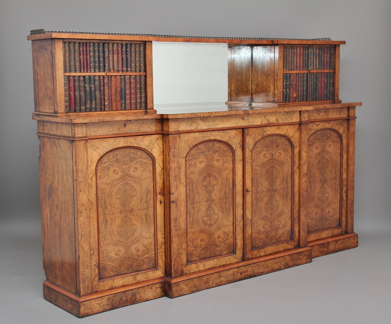 19th Century Walnut Breakfront Cabinet c.1830 (1 of 10)