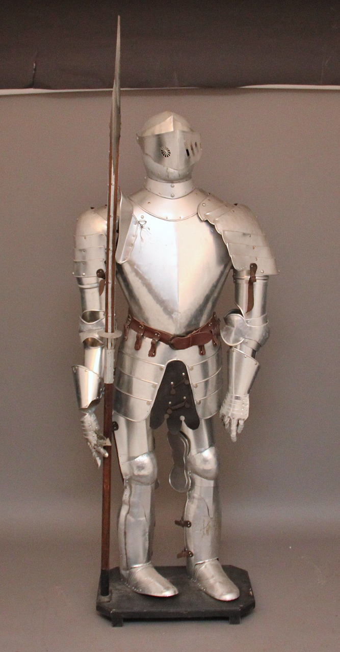 Suit of Armour (1 of 1)