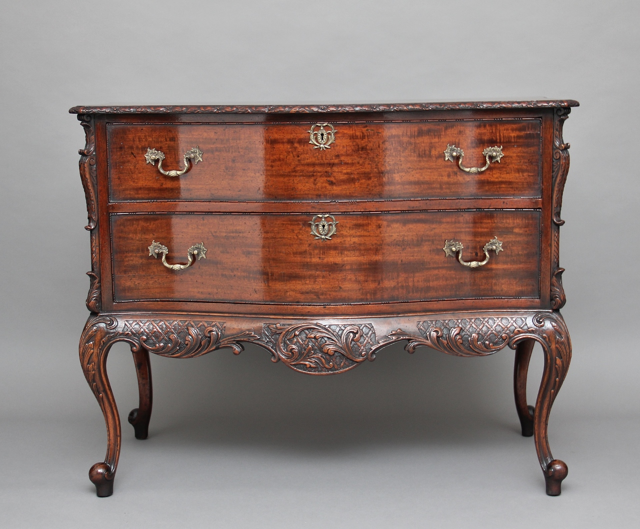 Early 20th Century Mahogany Serpentine Commode (1 of 1) Early 20th Century Mahogany Serpentine Commode (1 of 1)