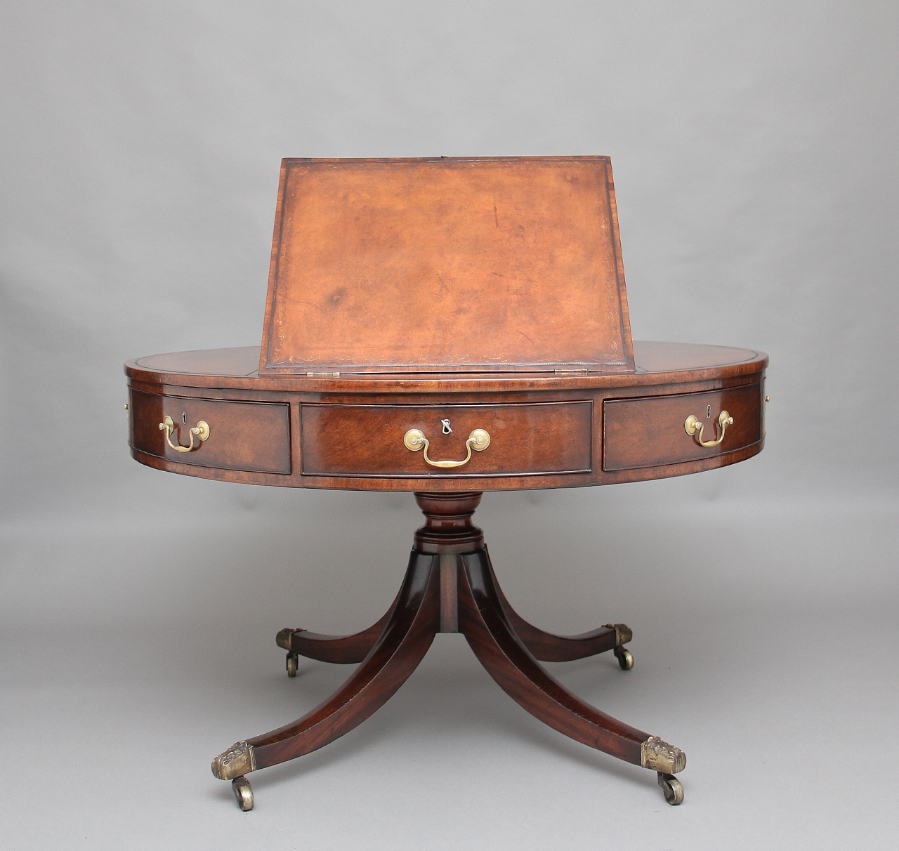 Early 19th Century Mahogany Drum Table c.1820 (1 of 1) Early 19th Century Mahogany Drum Table c.1820 (1 of 1)