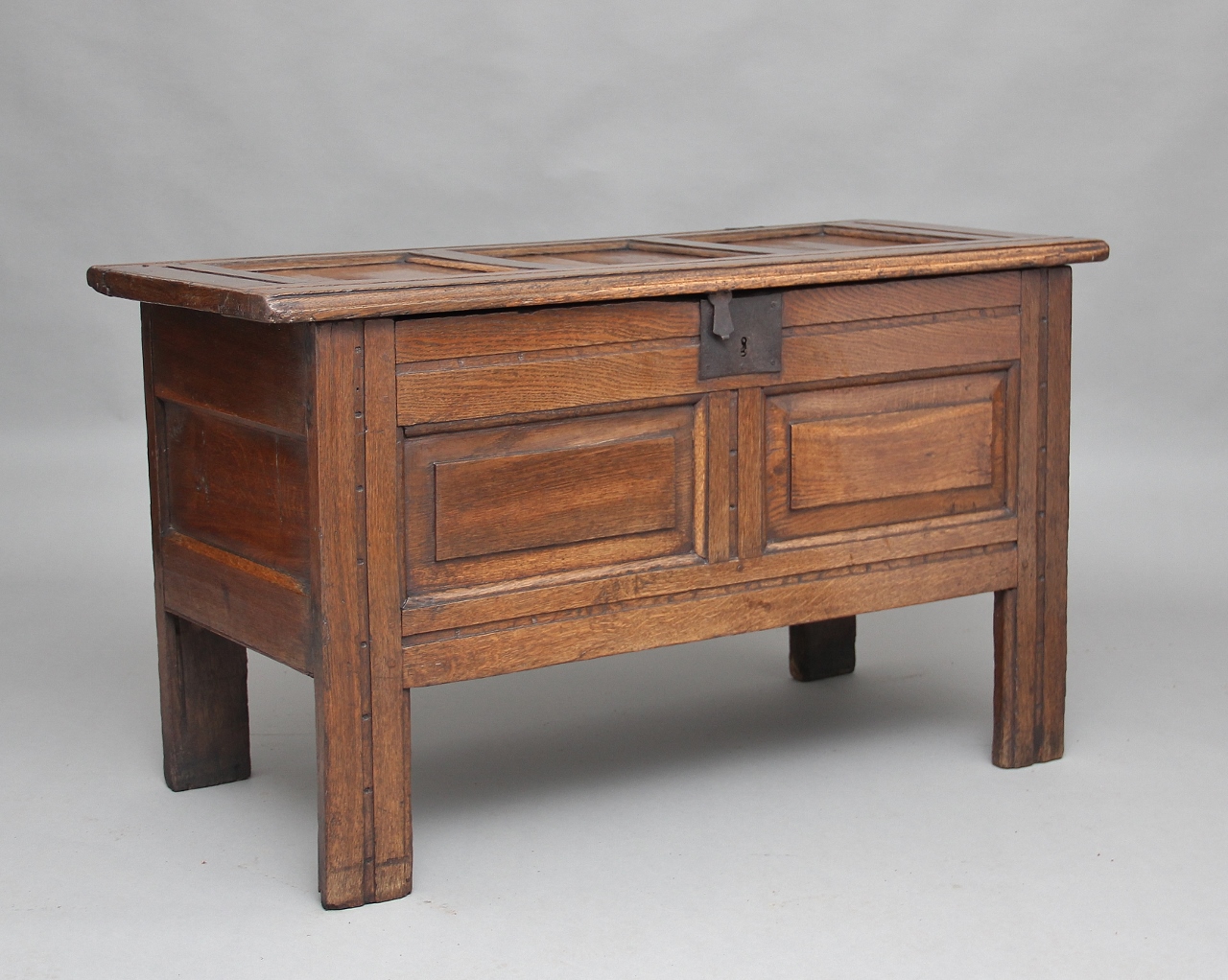 17th Century Oak Coffer (1 of 1) 17th Century Oak Coffer (1 of 1)