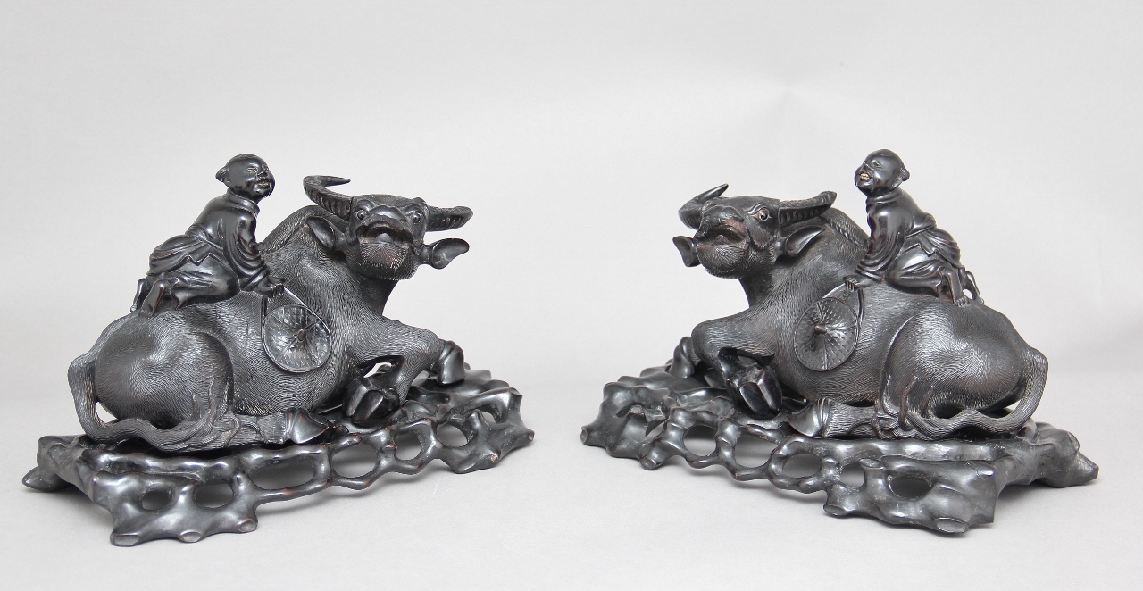 Pair of 20th Century Chinese Wood Carvings (1 of 11)