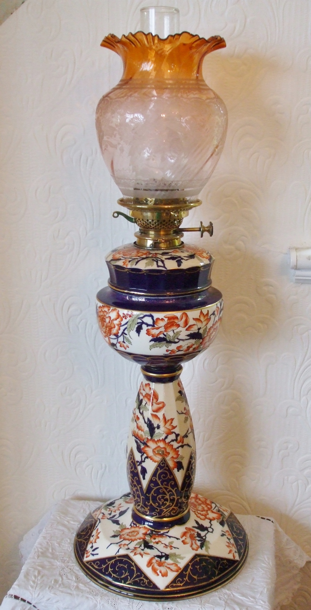 Antique English Victorian Oil Lamp (1 of 1)
