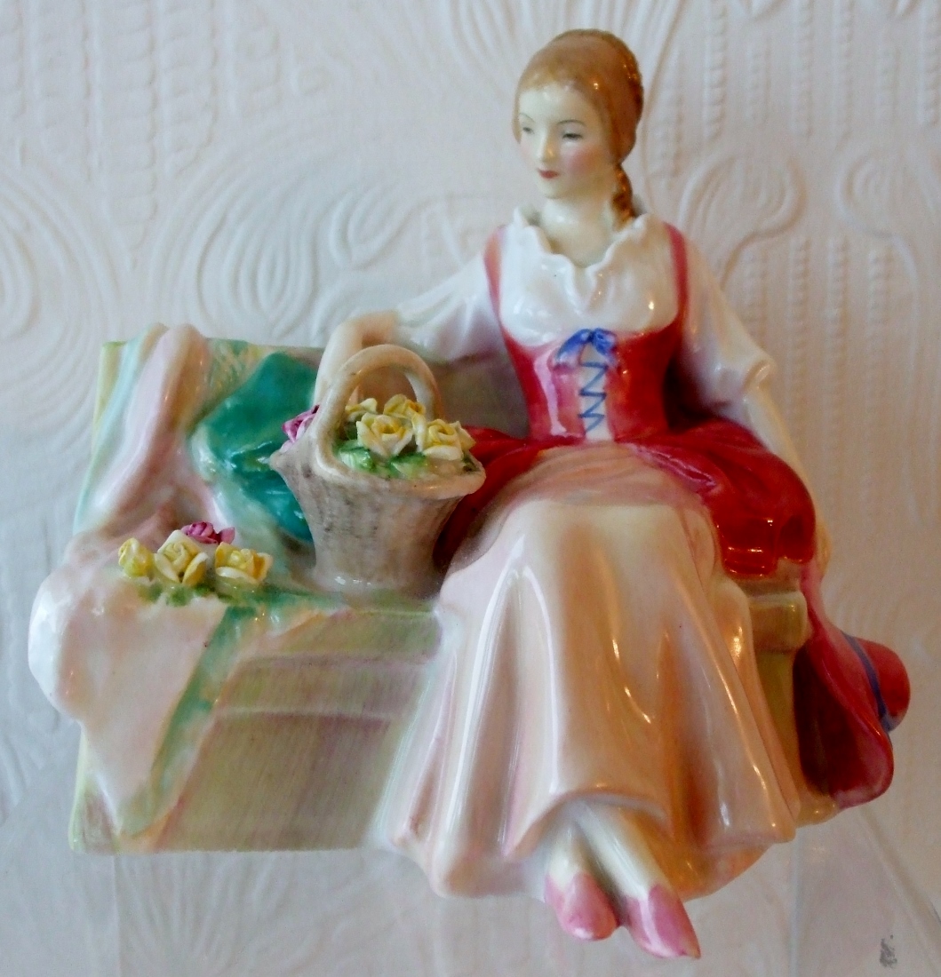 Vintage Royal Doulton English Porcelain Figurine ~ "Midsummer Noon" ~ Hn 2033 (1 of 5)