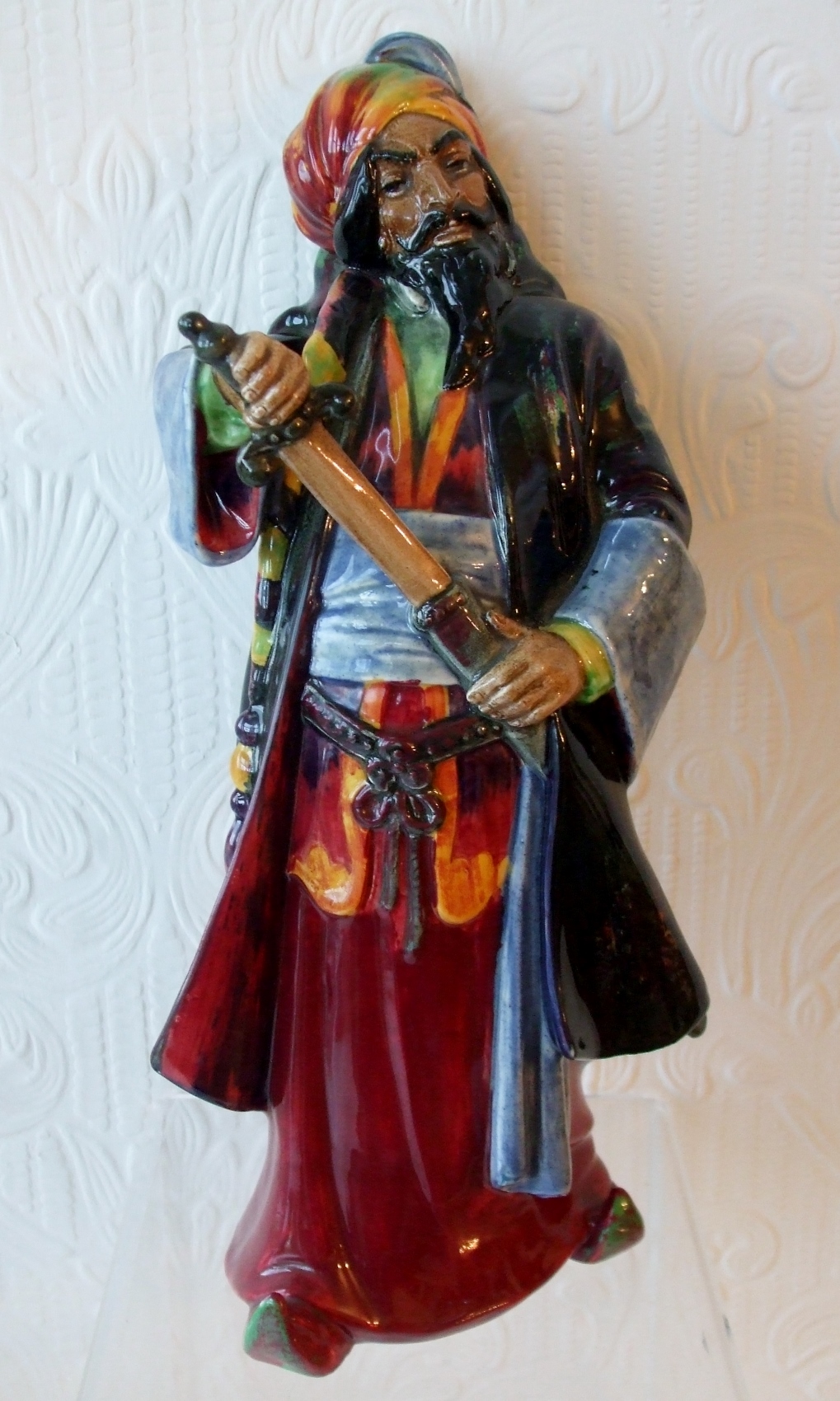 Vintage Royal Doulton English Porcelain Figurine ~ "Bluebeard" ~ HN 1528 (1 of 1)