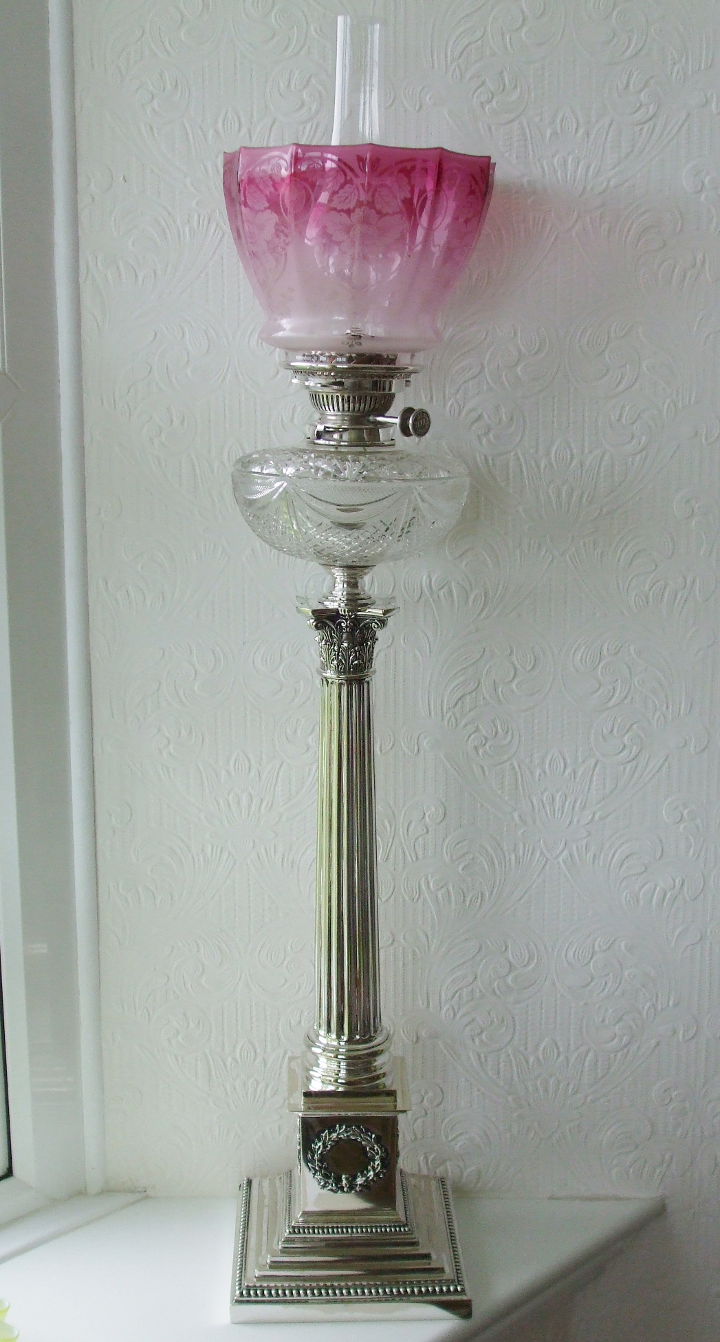 Antique English Victorian "Hinks" Silver Plated Oil Lamp (1 of 11)