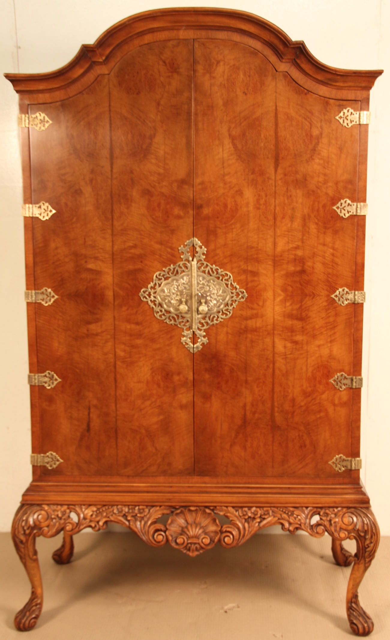 Burr Walnut Cocktail Cabinet c.1910 (1 of 1)