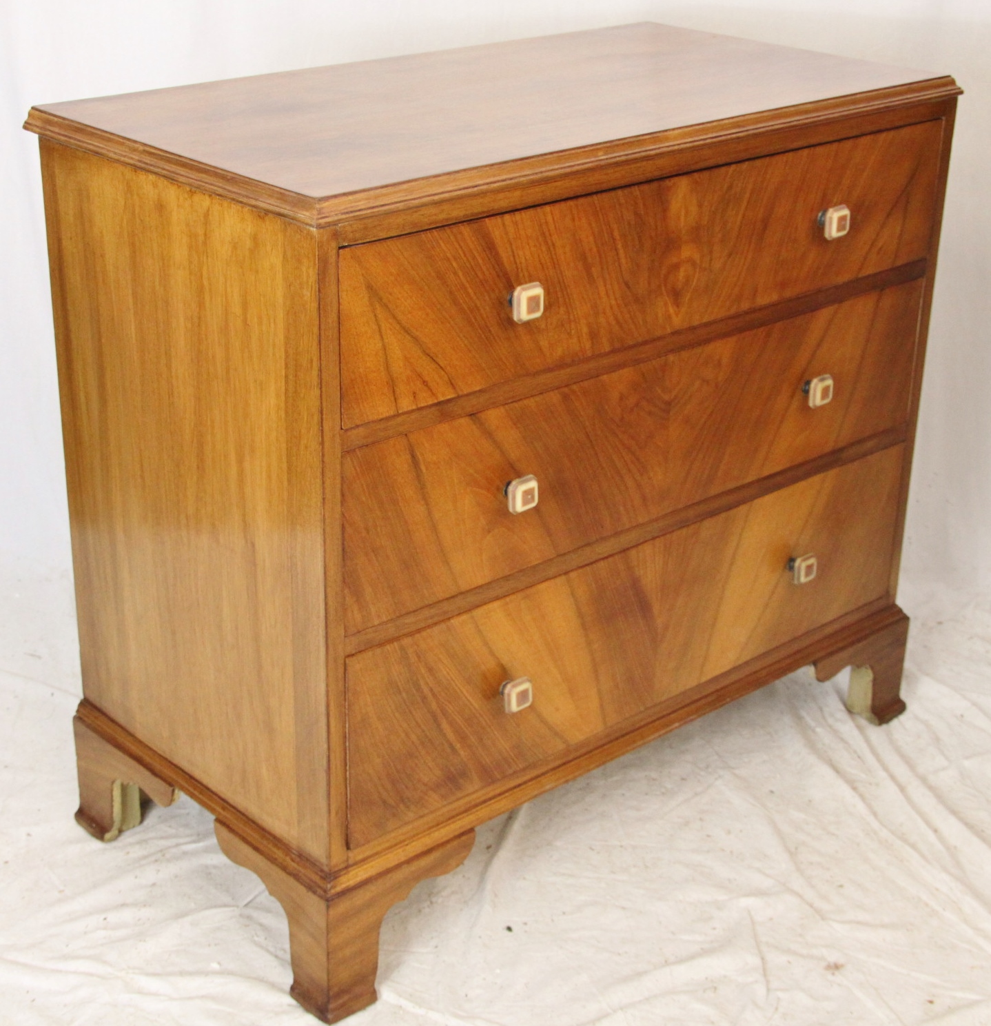 Waring and Gillow Art Deco Chest of Drawers (1 of 1)