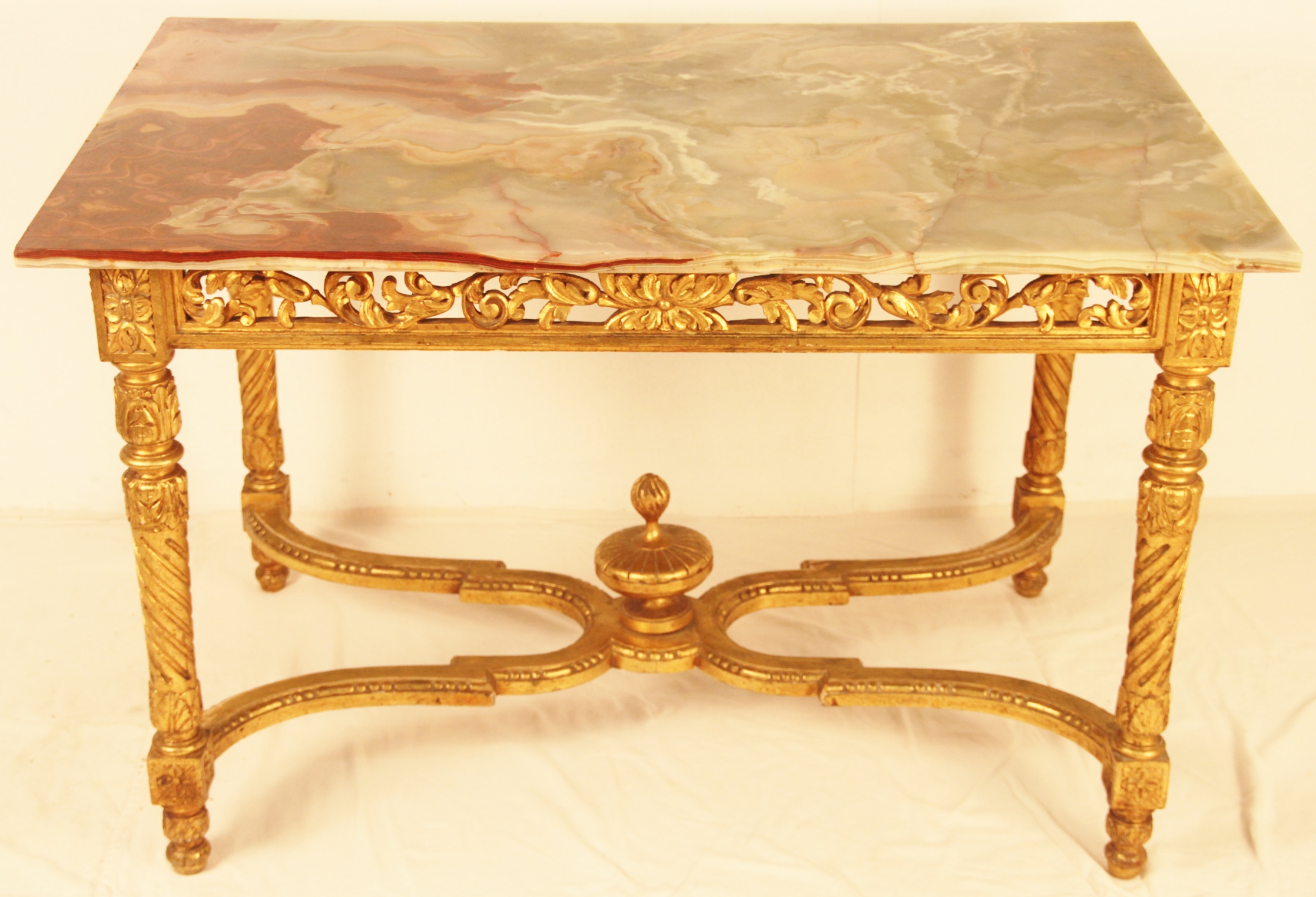 Giltwood and Onyx Centre Table c.1920 (1 of 1) Giltwood and Onyx Centre Table c.1920 (1 of 1)