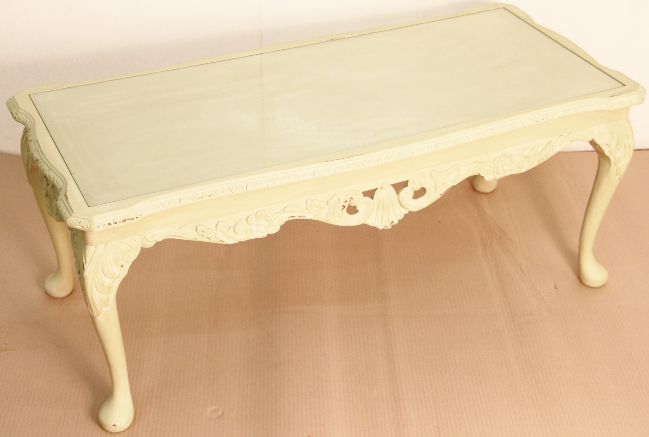 Shabby Chic Painted Coffee Table inset glass top (1 of 1) Shabby Chic Painted Coffee Table inset glass top (1 of 1)