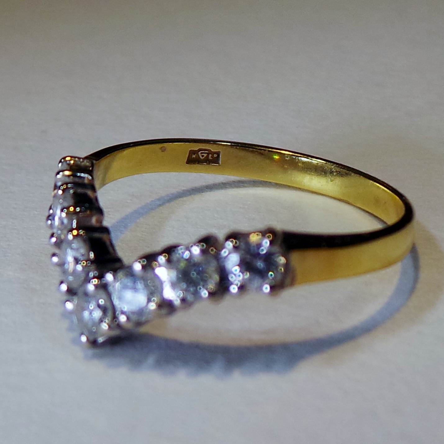 "A Magical Instrument" "Wishbone," Seven Stone Diamond Ring in 18 Carat Gold (1 of 4)