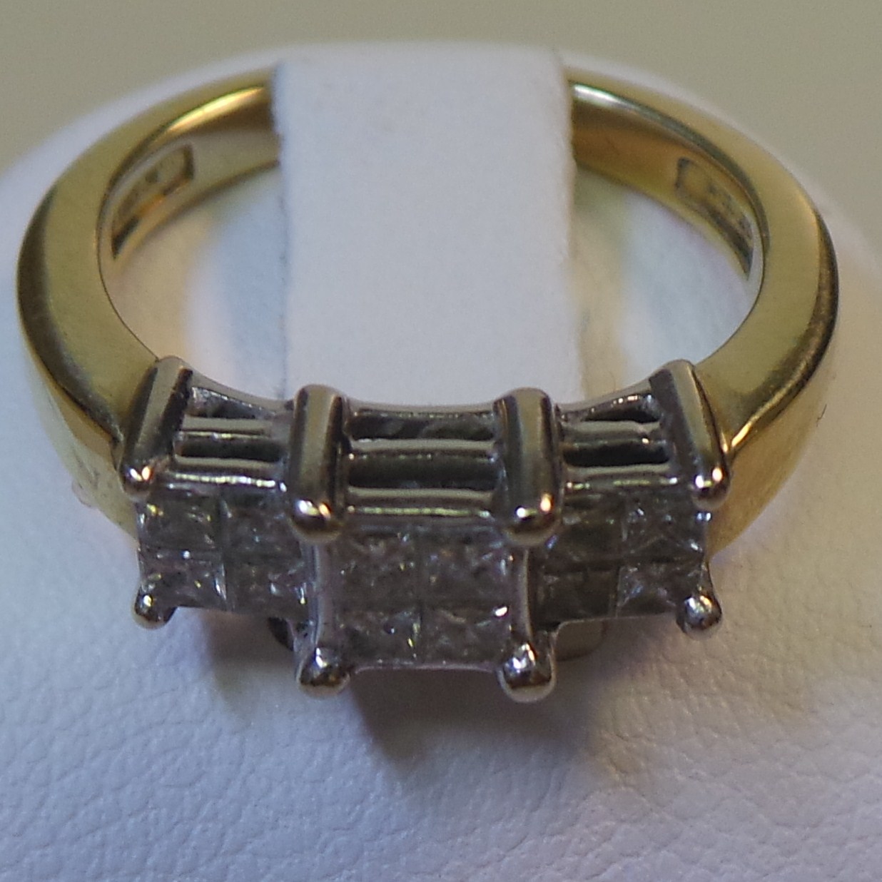 Art Deco Delight. Diamond and 18 Carat Gold Ring (1 of 5)