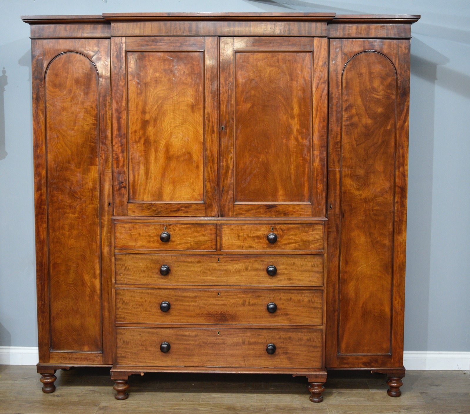 Victorian Mahogany Breakfront 4 Door Wardrobe (1 of 1) Victorian Mahogany Breakfront 4 Door Wardrobe (1 of 1)