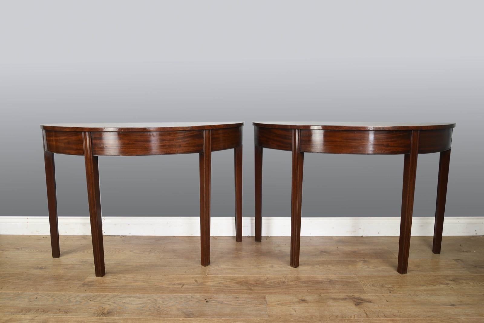 Antique Pair of Georgian Mahogany Console Tables (1 of 1) Antique Pair of Georgian Mahogany Console Tables (1 of 1)