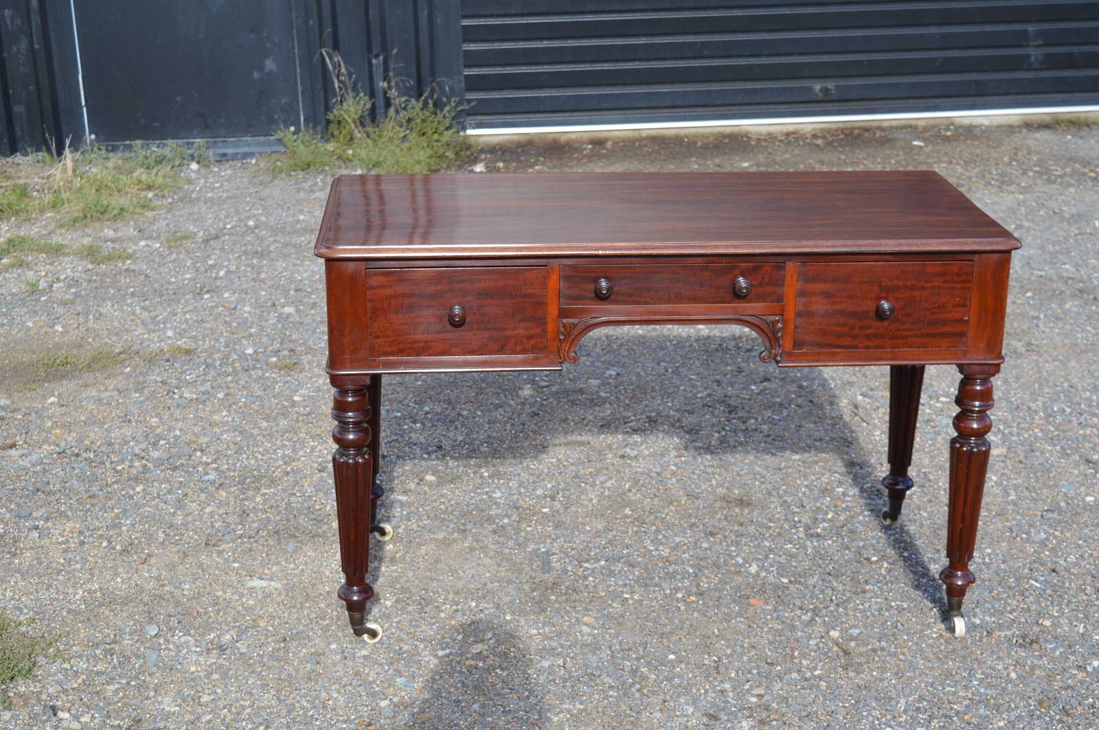 Victorian Mahogany Writing Table / Desk / Hall Table (1 of 1) Victorian Mahogany Writing Table / Desk / Hall Table (1 of 1)