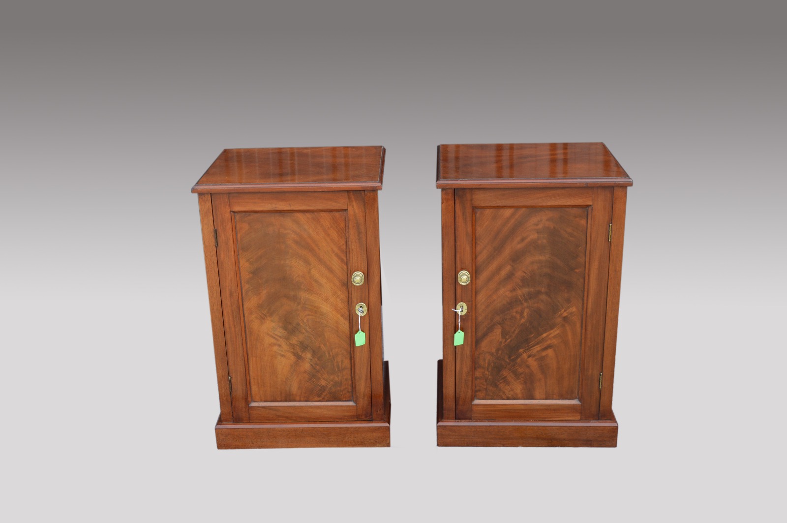Pair of Mahogany Bedside Cabinets (1 of 1) Pair of Mahogany Bedside Cabinets (1 of 1)