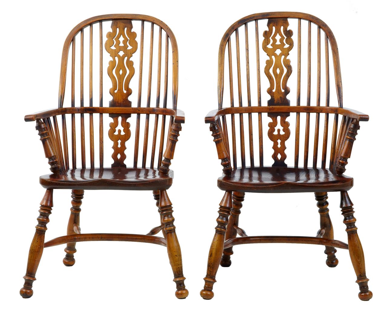 Pair of 1920's Elm & Beech Windsor Armchairs (1 of 1) Pair of 1920's Elm & Beech Windsor Armchairs (1 of 1)