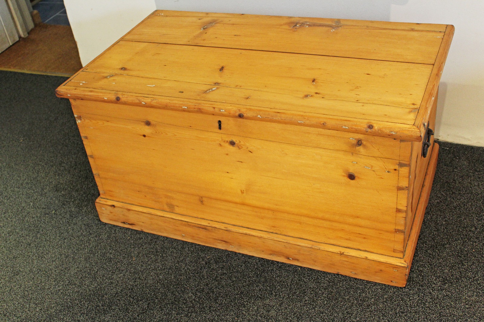 Antique Pine Blanket Chest - Trunk (1 of 1) Antique Pine Blanket Chest - Trunk (1 of 1)