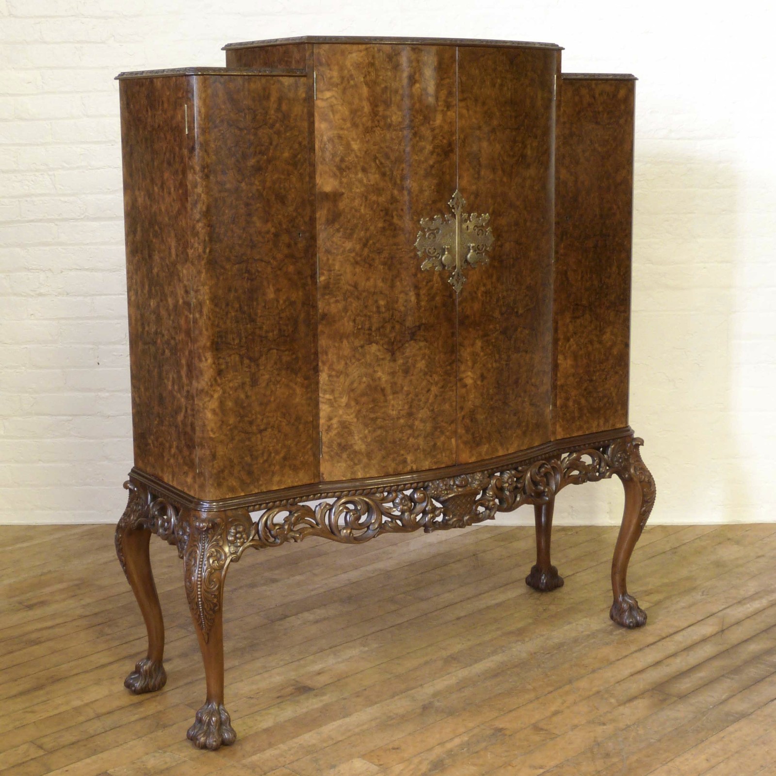 Huge Walnut Cocktail Cabinet (1 of 17)