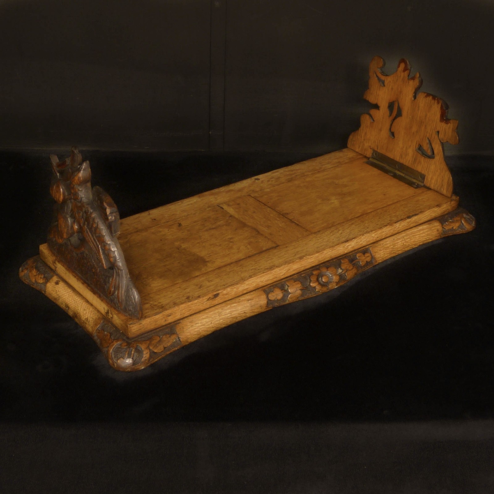 Victorian Oak Book Rack (1 of 12)