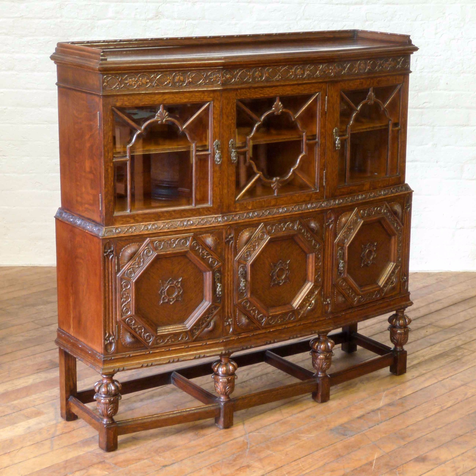 Oak Bookcase c.1920 (1 of 18)