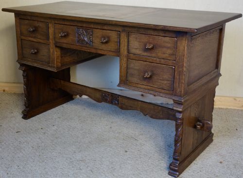 Oak Cotswold School Five Drawer Leather Writing Desk by Maple c.1930 (1 of 9)
